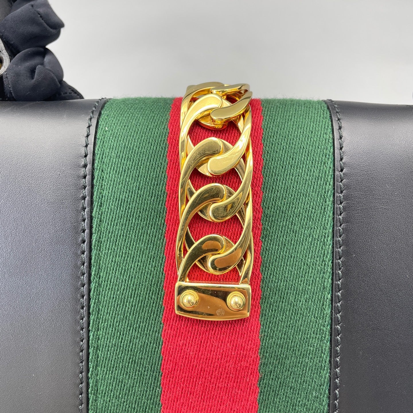 Gucci - Sylvie - Leather - Black - (medium)
