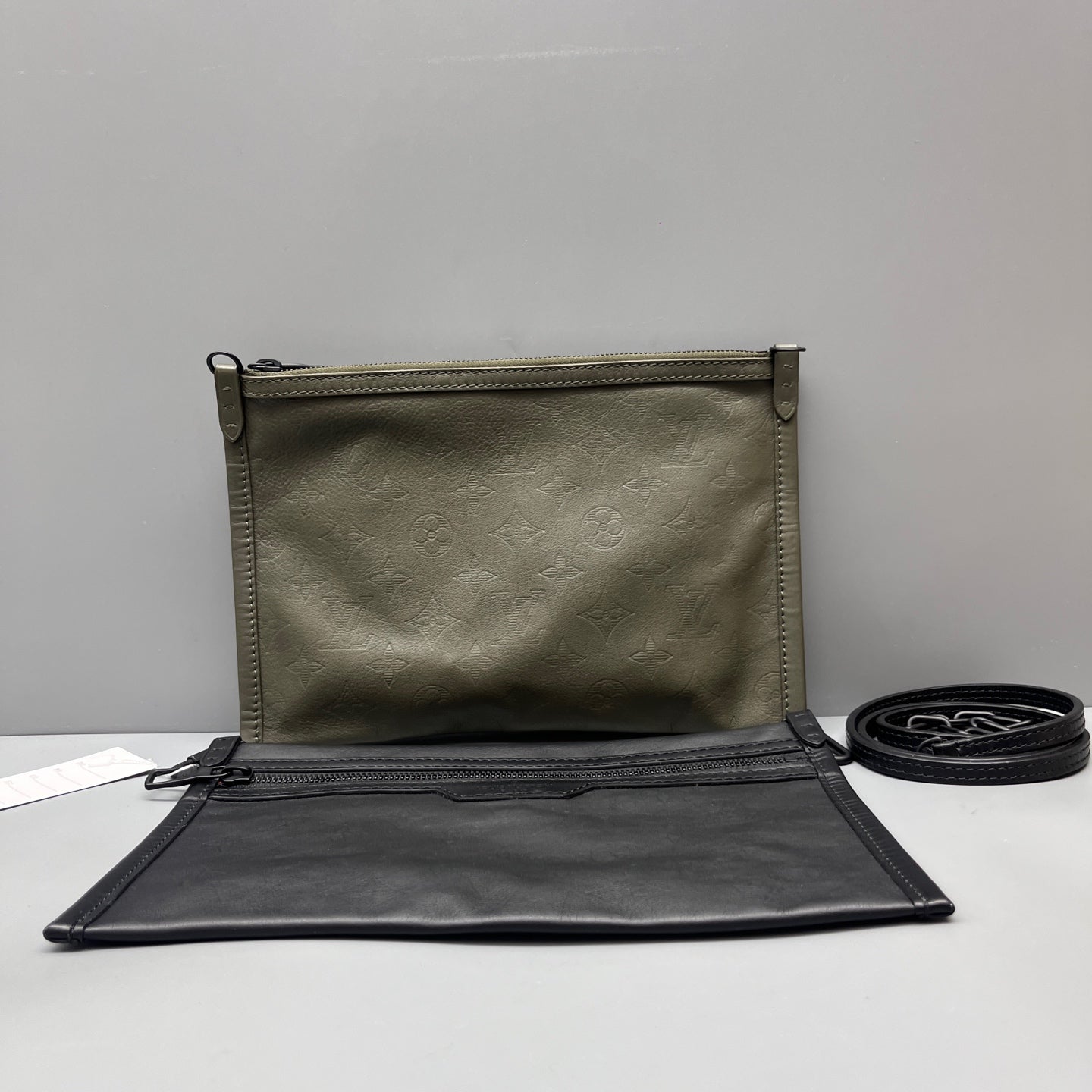 Louis Vuitton - Flat 2-in-1 Messenger Bag - Monogram Empreinte Leather - Multicolour - (Small)