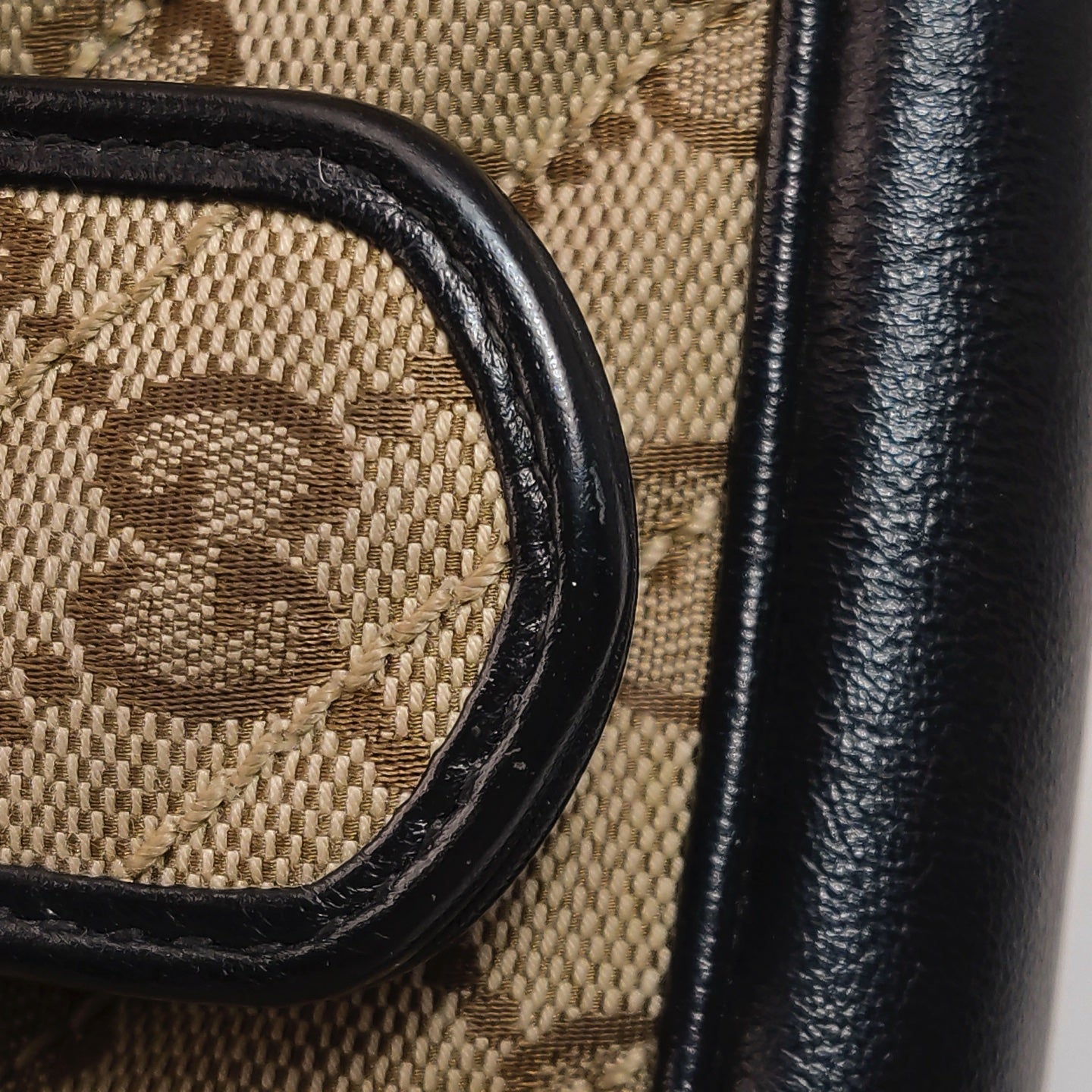 Gucci - Marmont GG Supreme Canvas Chain Shoulder Bag - GG Supreme canvas and leather - Beige, Black, Gold - (small)