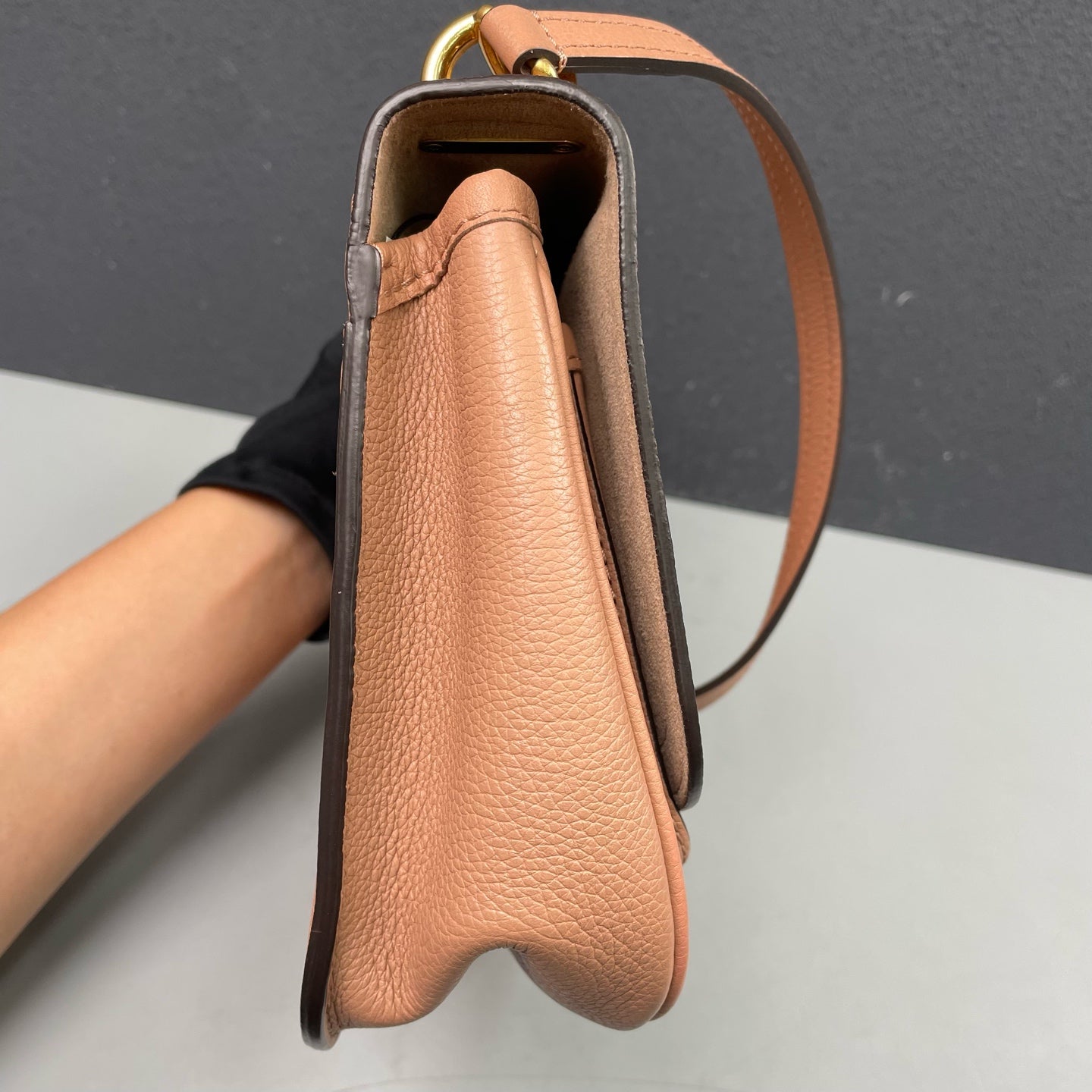 Louis Vuitton - Lockme Chain - Grained calfskin leather - Pink - (Small)