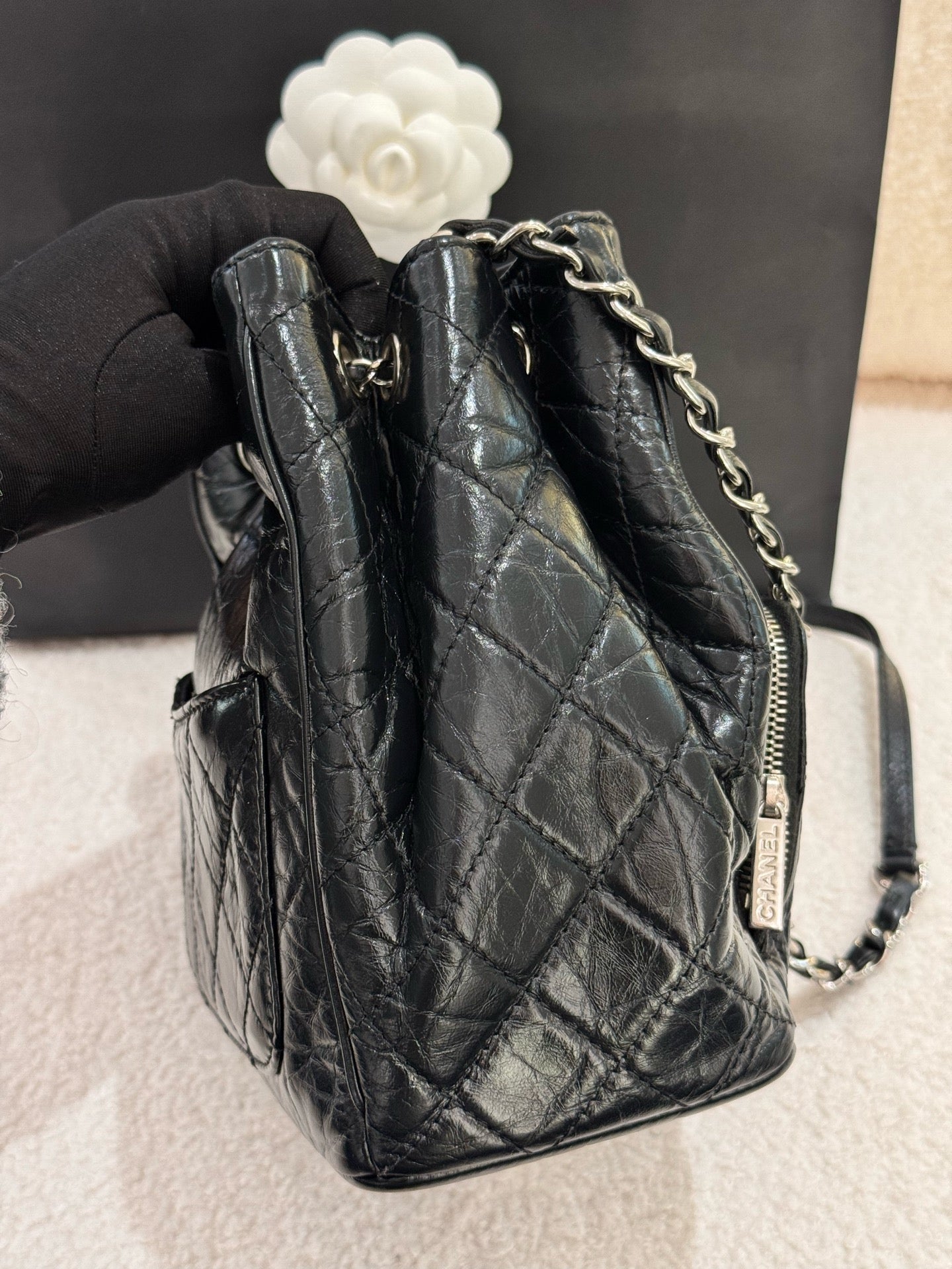 Chanel - Vintage Drawstring Bucket Bag - Crinkled calfskin leather - Black - (mini)