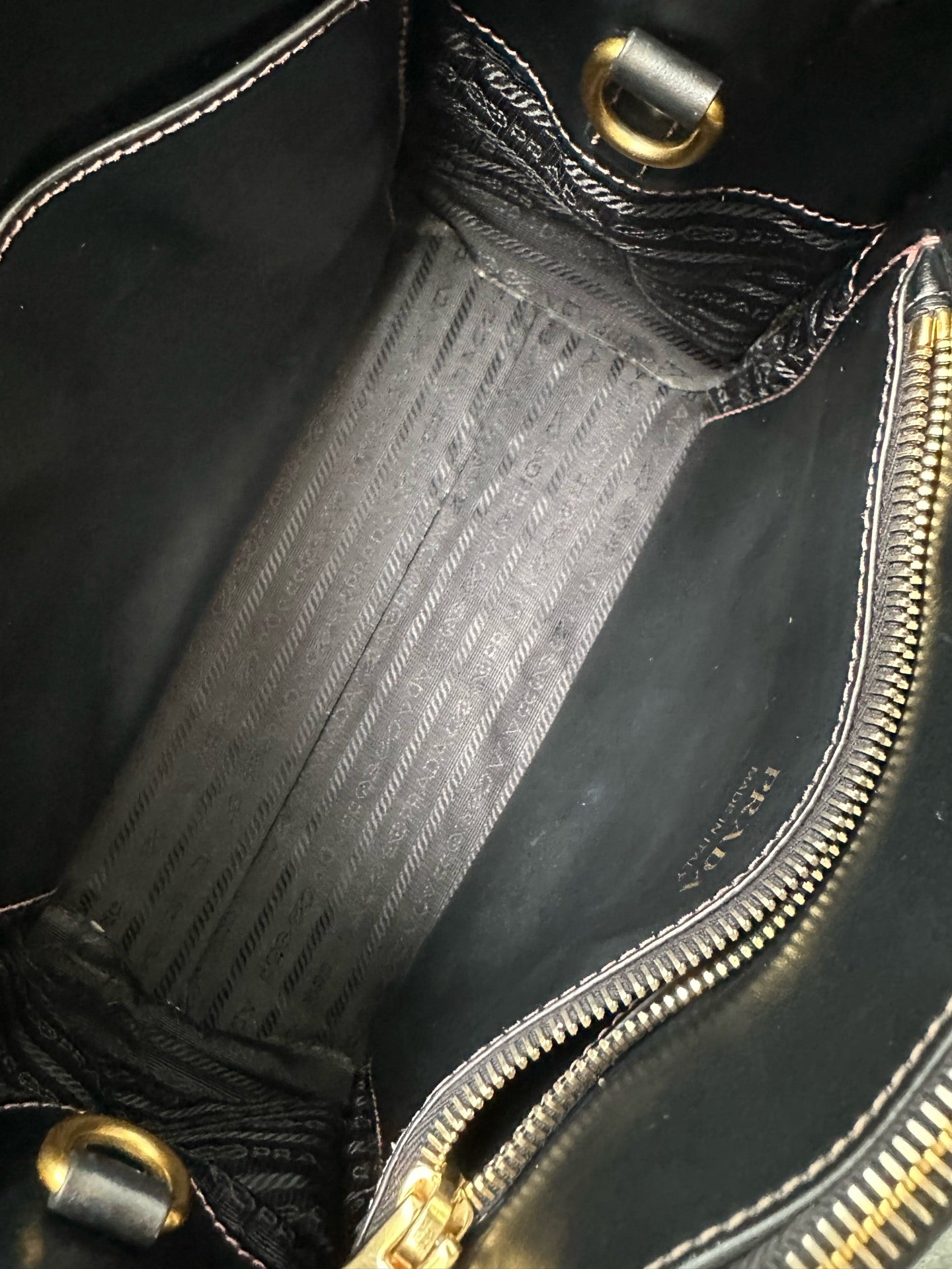 Prada - Saffiano Crossbody Top Handle Bag - Saffiano leather - Black - (Medium)