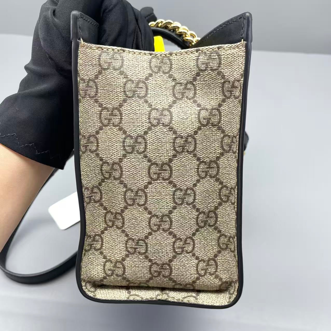 Gucci - Padlock Small Shoulder Bag - GG Supreme Canvas with Leather trim - Black - (small)