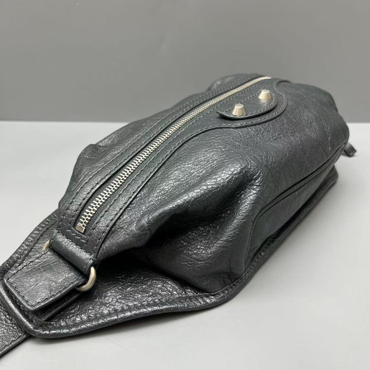 Balenciaga - Explorer Classic Studs Belt Bag - Leather - Grey - (medium)