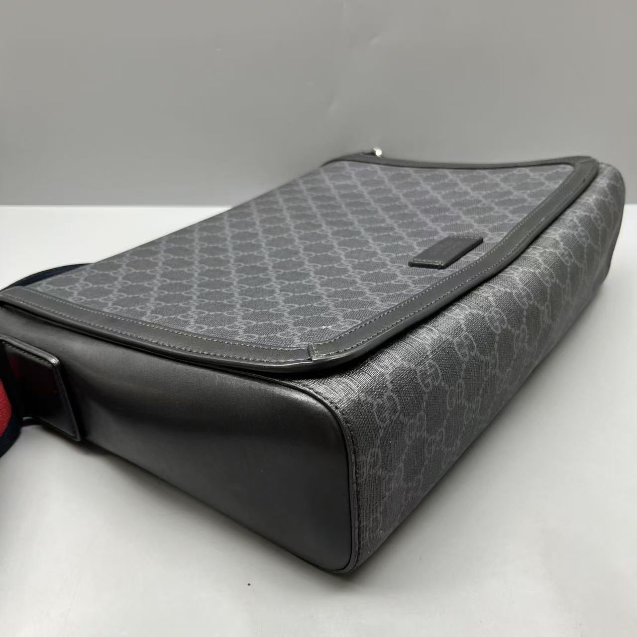 Gucci - GG Supreme Messenger Bag - GG Supreme canvas with leather trim - Black - (medium)