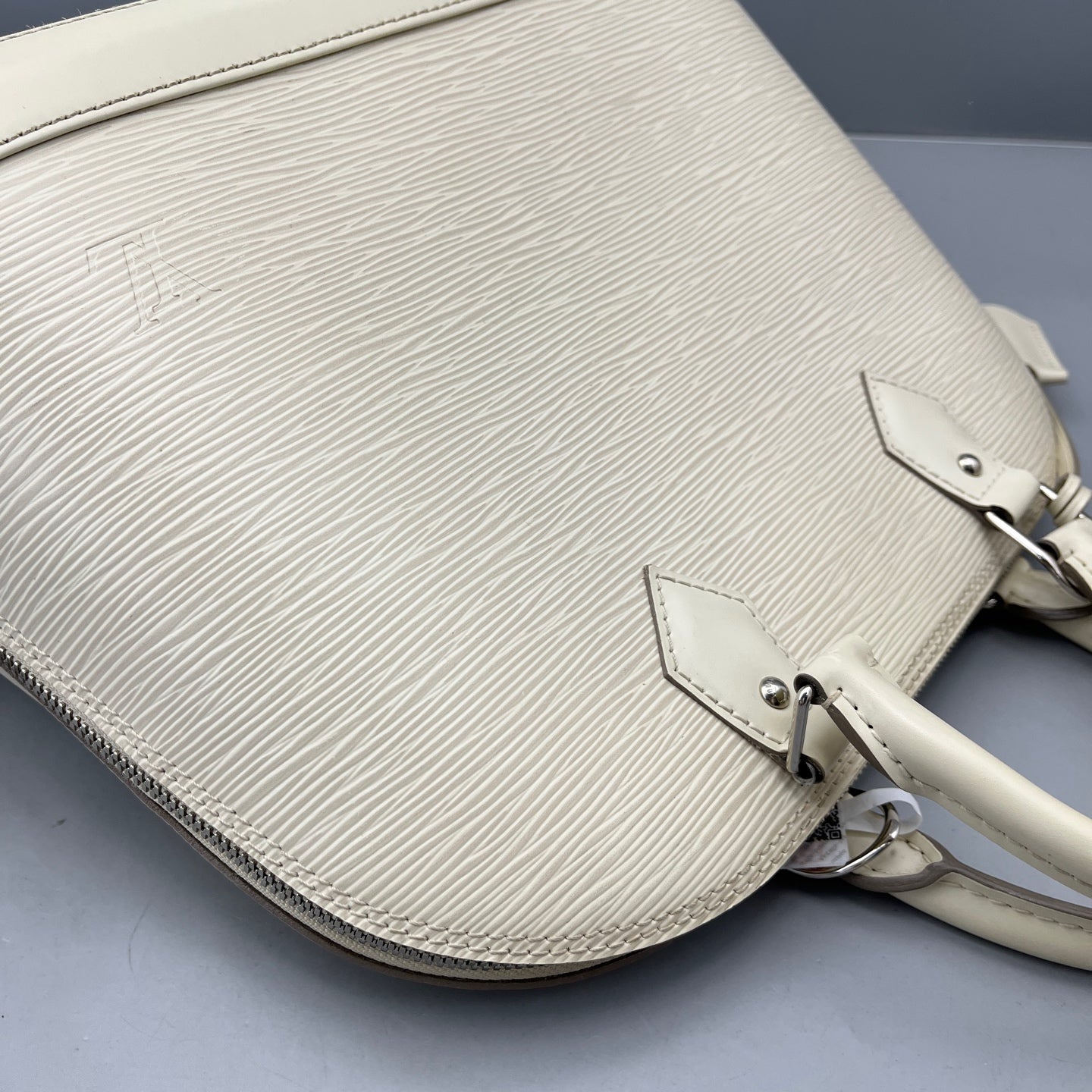 Louis Vuitton - Alma PM - Epi leather - White - (Medium)