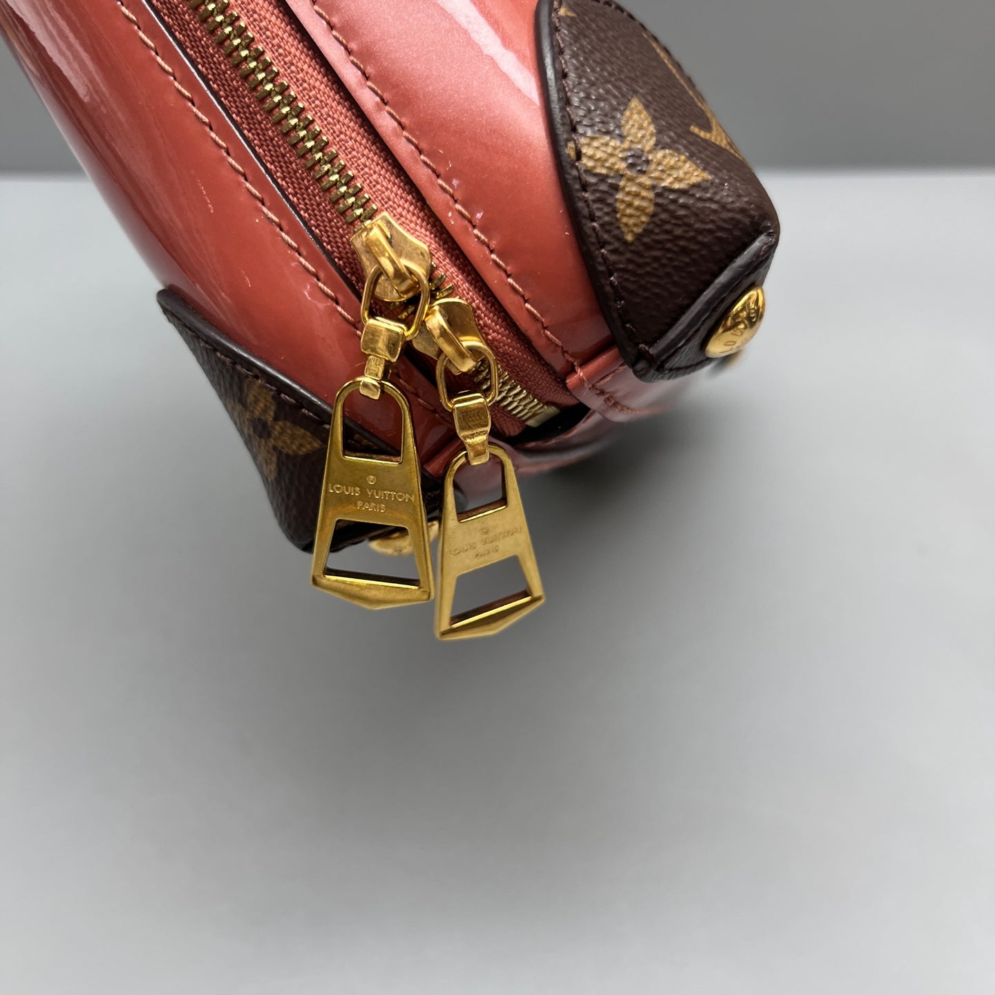 Louis Vuitton - Venice Box Bag - Patent leather and Monogram coated canvas - Pink and Brown with Gold-Tone Hardware - (mini)