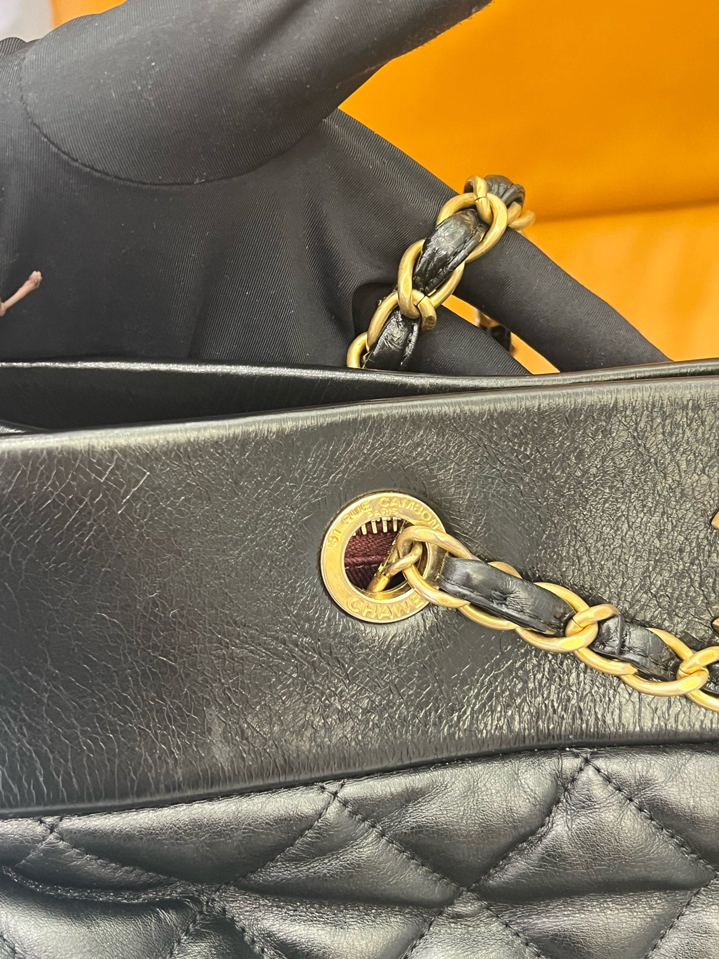 Chanel - Airport Shoulder Tote Bag - Leather - Black - (Large)