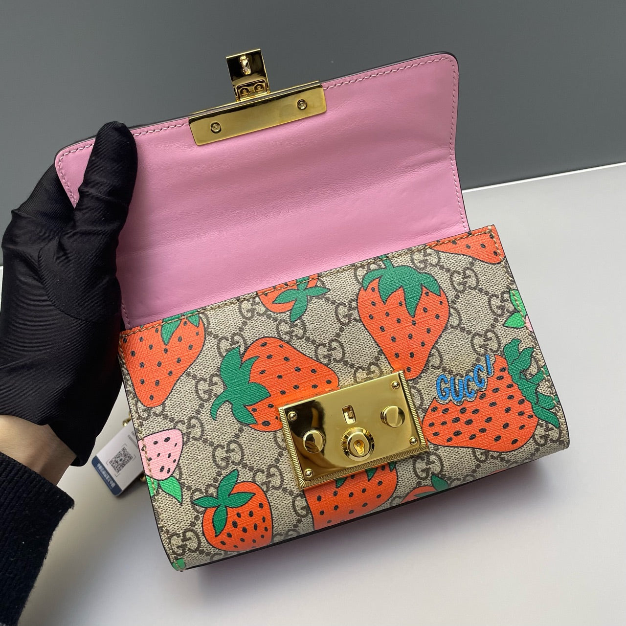 Gucci - Padlock GG Supreme Strawberry Print Small - Coated canvas with leather trim and suede lining - Beige, Pink, Red, Green - (small)