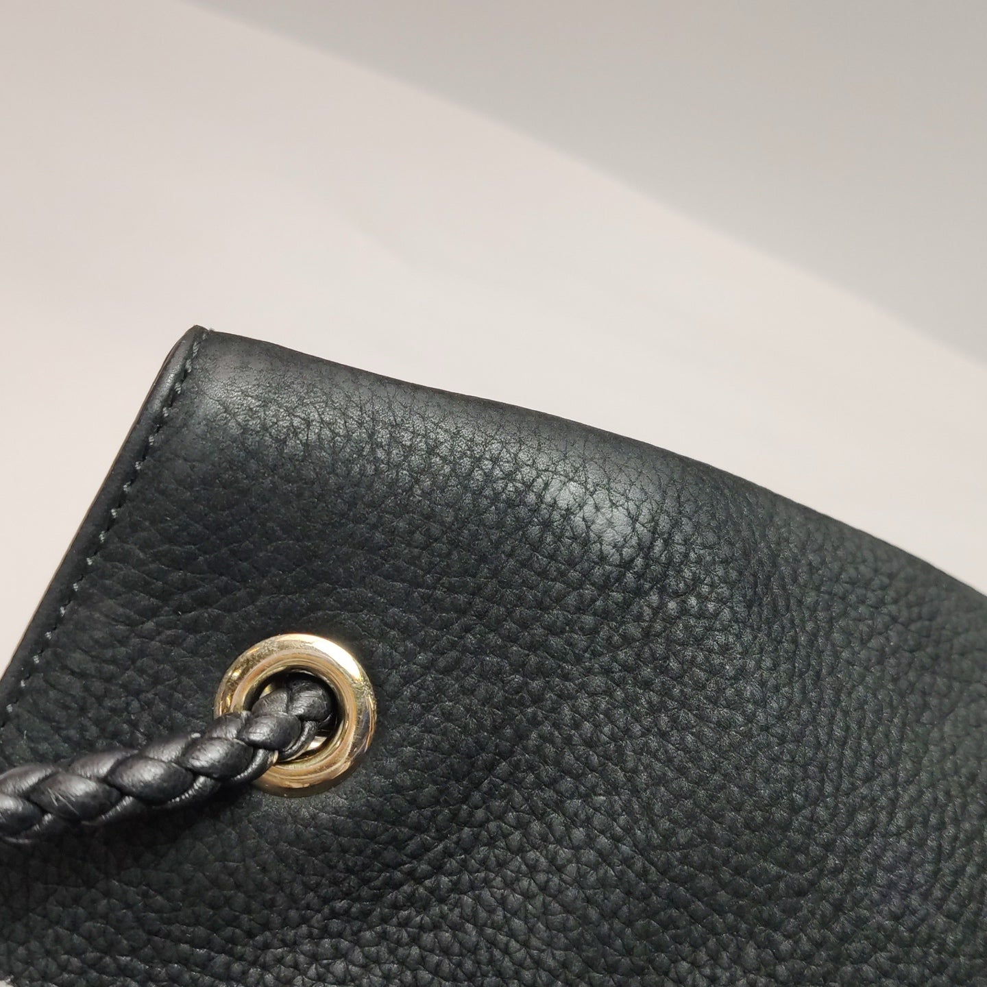 Gucci - Grained Leather Gold Logo Tote Bag - Leather - Black - (large)