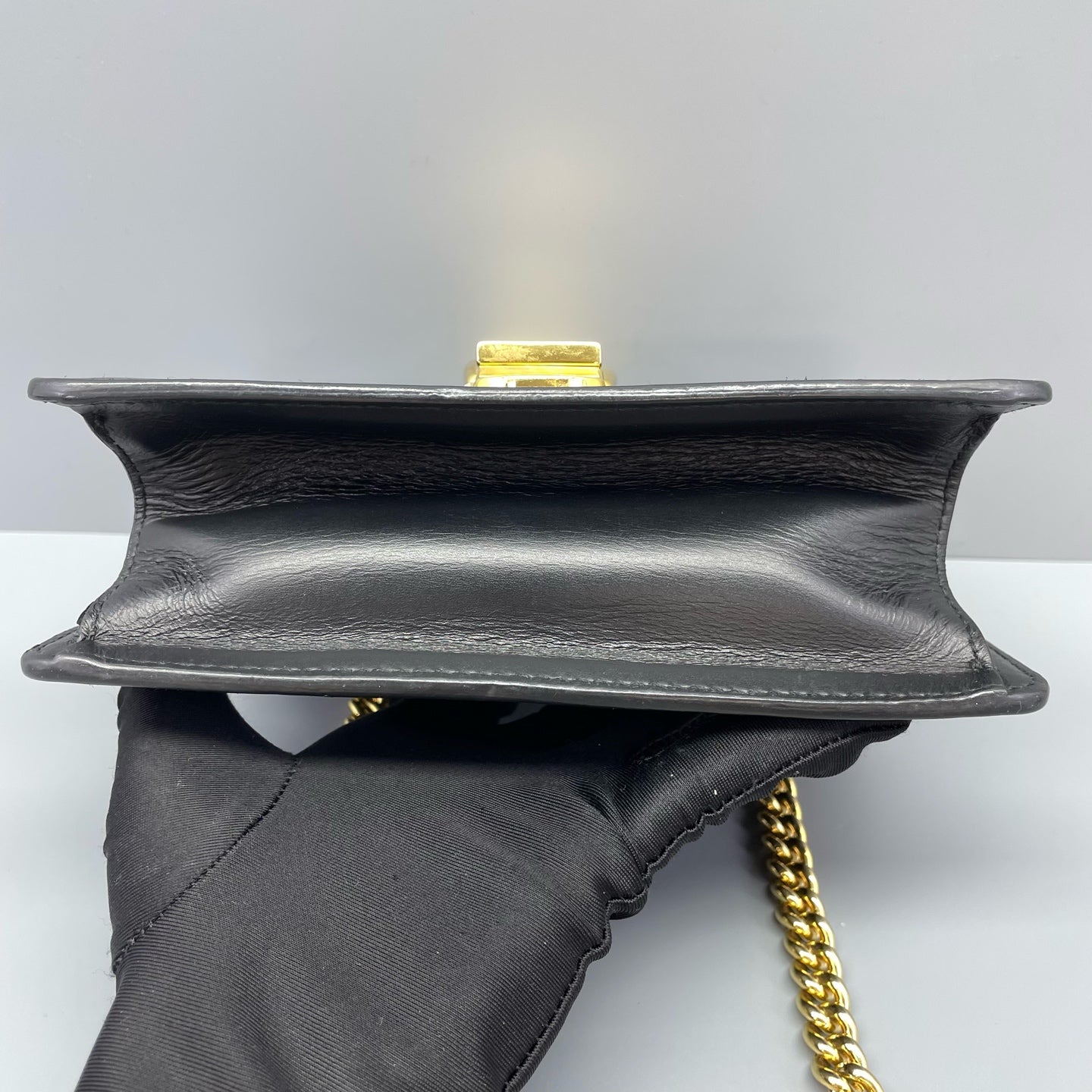 Gucci - Sylvie Mini - Smooth leather with canvas Web stripe - Black - (mini)
