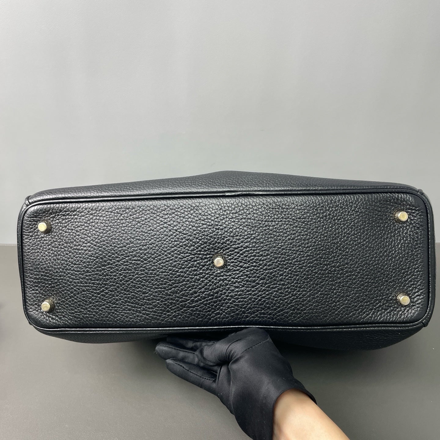 Dior - Classic Tote Handbag - Grained leather - Black - (medium)