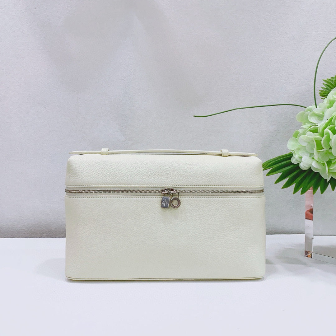 Loro Piana - Extra Pocket L27 - Grained leather - Milkshake White - (small)