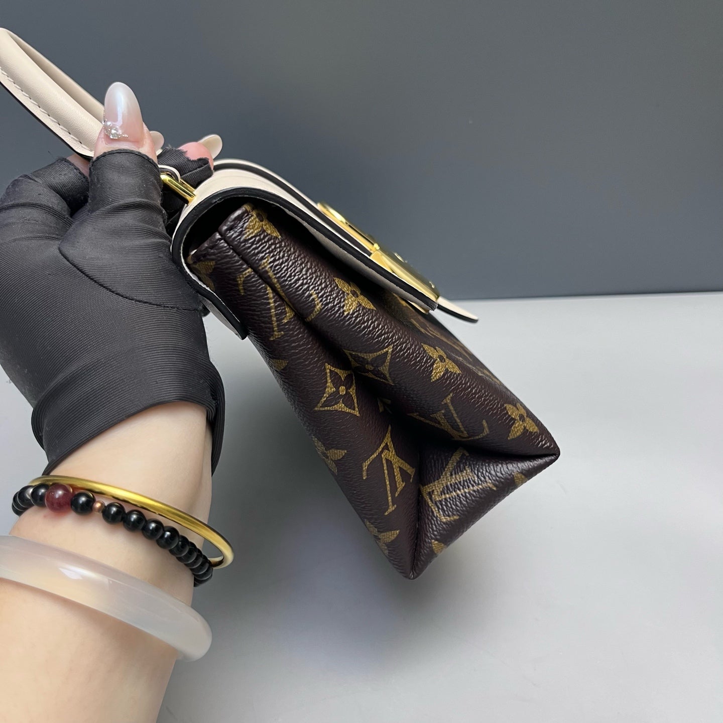 Louis Vuitton - Locky BB - Monogram coated canvas and cowhide leather - Brown and Cream - (mini)