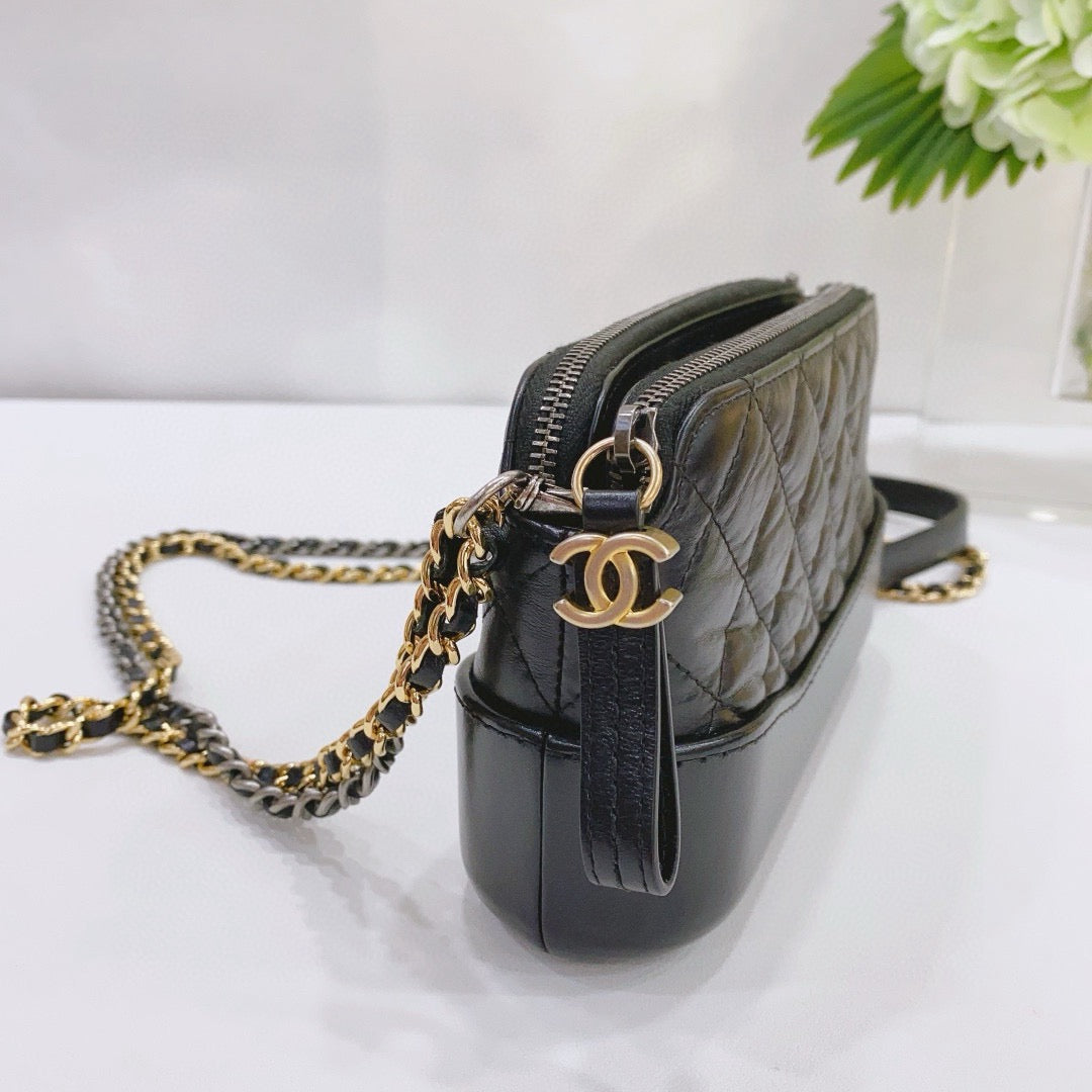 Chanel - Gabrielle Hobo Mini - Lambskin and Calfskin Leather - Black - (Mini)