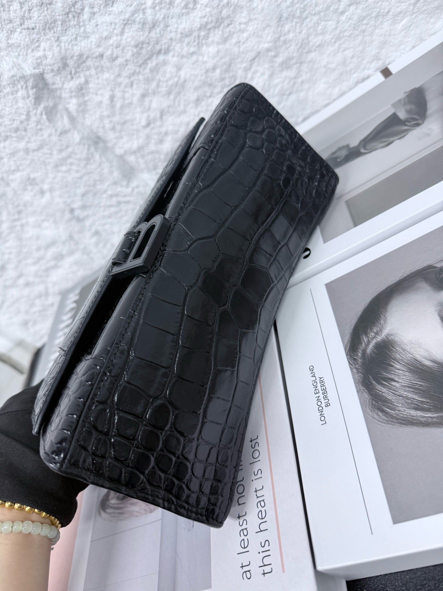 Balenciaga - Hourglass Top Handle Bag - Calfskin Leather - Black - (Small)
