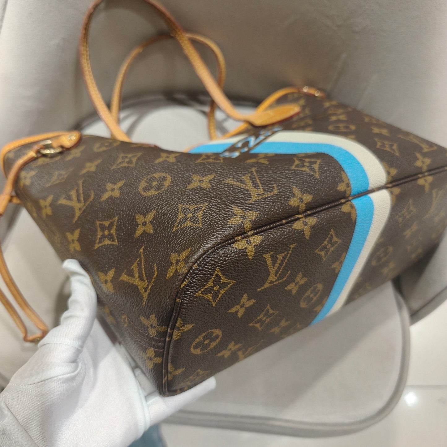 Louis Vuitton - Neverfull MM - Monogram coated canvas with Vachetta leather trim - Brown - (medium)
