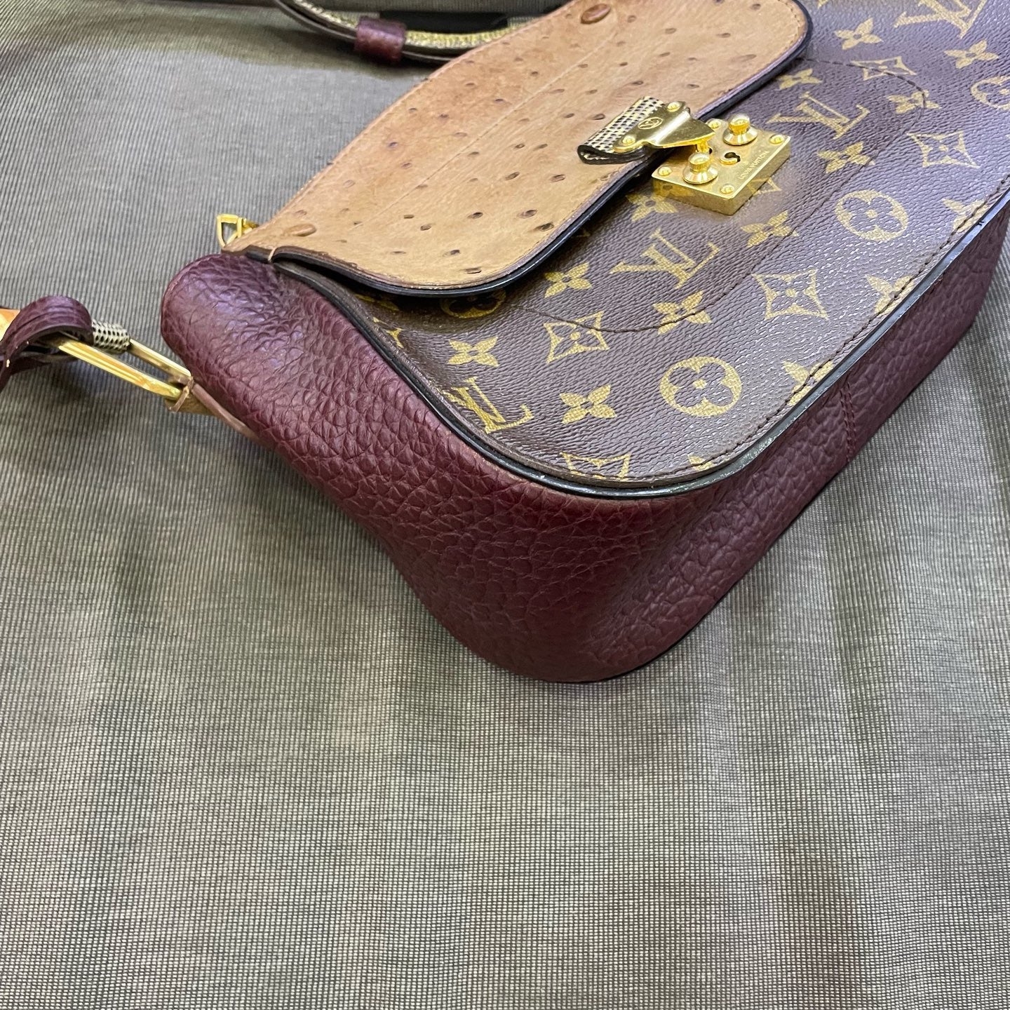 Louis Vuitton - Pallas Limited Edition Exotic Leather Shoulder Bag - Monogram coated canvas, grain leather, ostrich leather, python leather - Brown, Burgundy, Beige - (medium)
