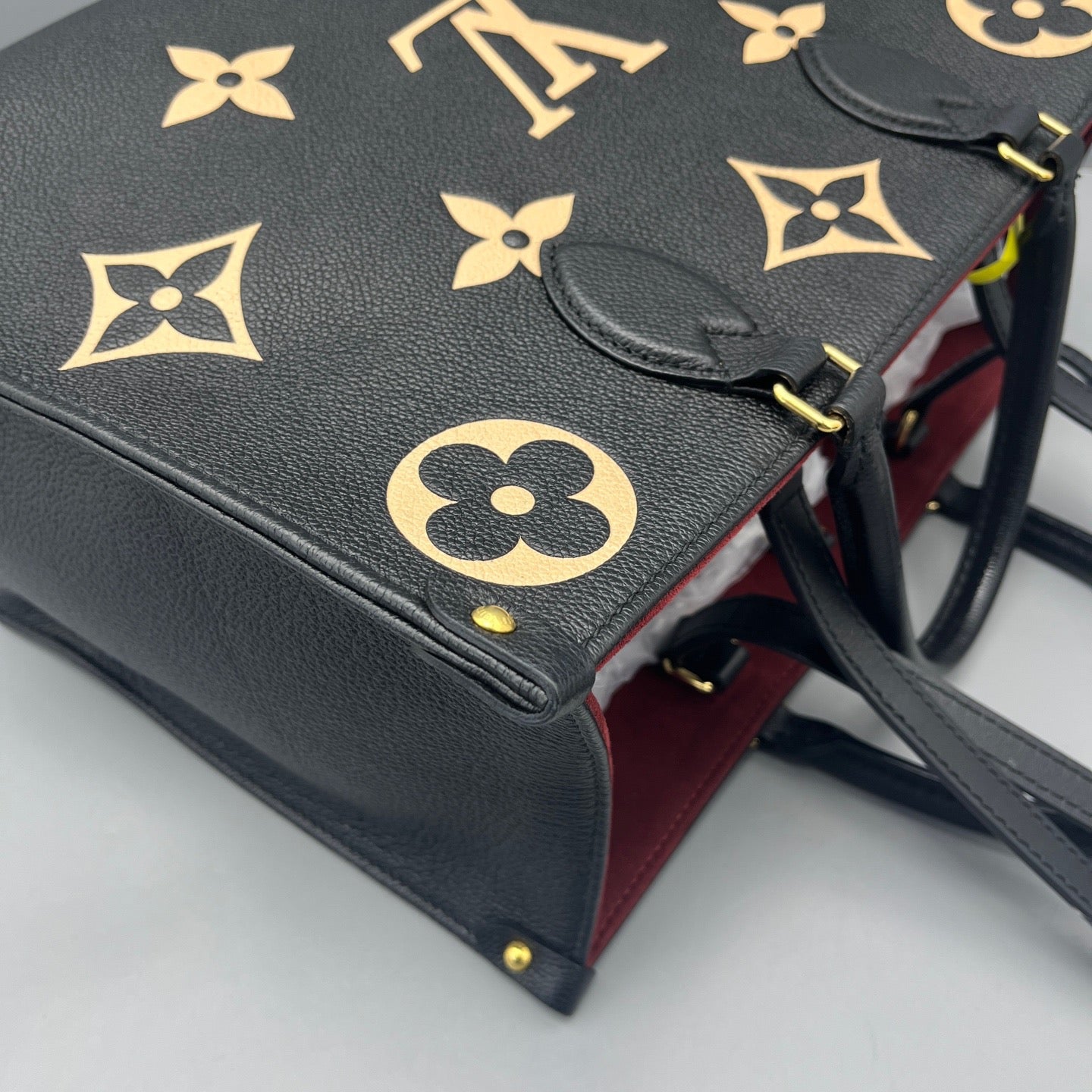 Louis Vuitton - Onthego MM - Giant Monogram Empreinte Leather - Black with Beige Monogram - (Medium)