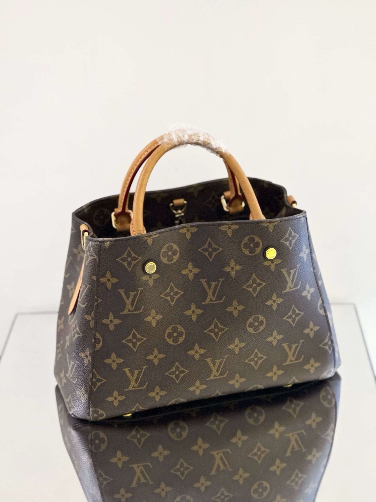 Louis Vuitton - Montaigne MM - Monogram canvas, Vachetta leather trim - Brown - (Medium)