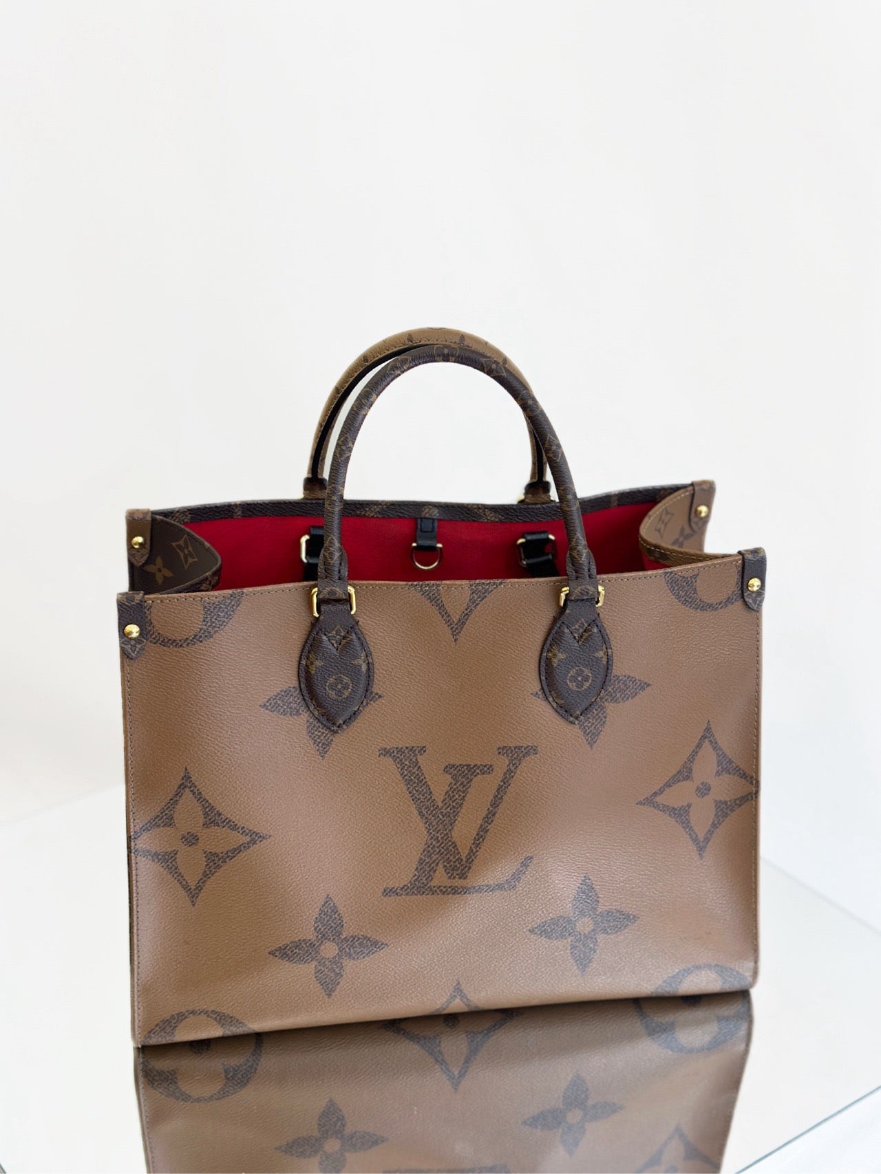Louis Vuitton - ONTHEGO MM - Monogram Giant coated canvas with leather trim - Brown - (medium)