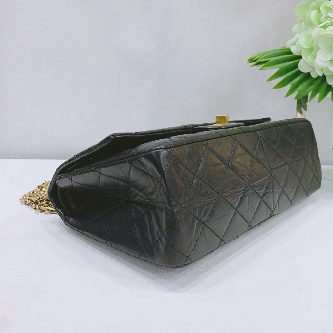Chanel - 2.55 Reissue Medium Flap Bag - Calfskin leather - Black - (medium)