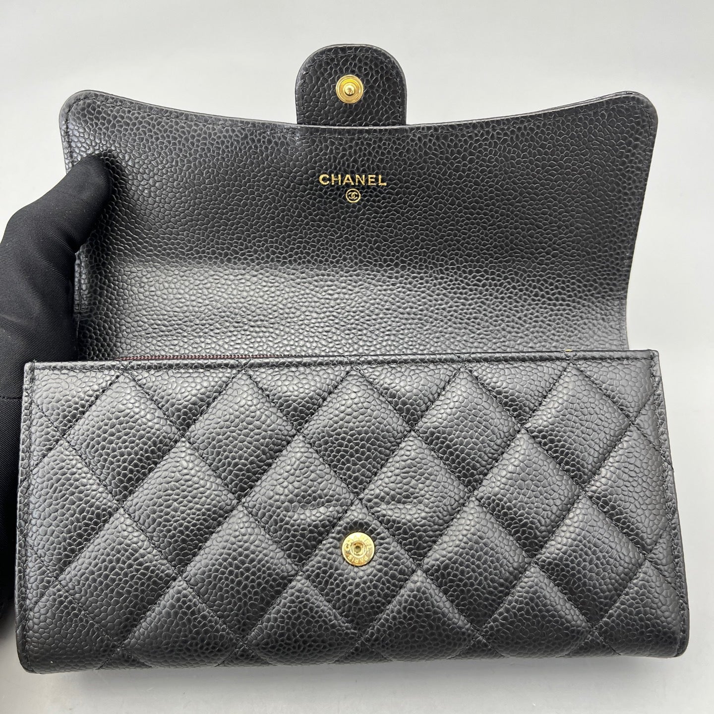 Chanel - Classic Flap Wallet - Caviar leather - Black with Gold-Tone Hardware - (Medium)