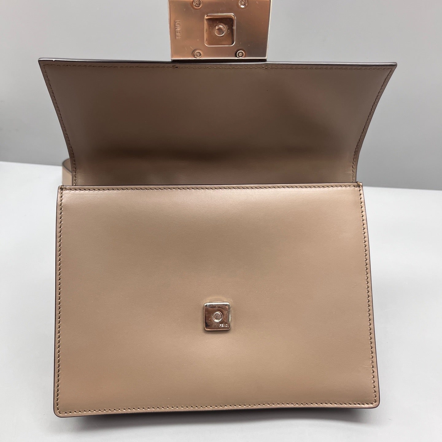 Fendi - Baguette Messenger Bag - Leather and Canvas - Taupe and Beige - (small)