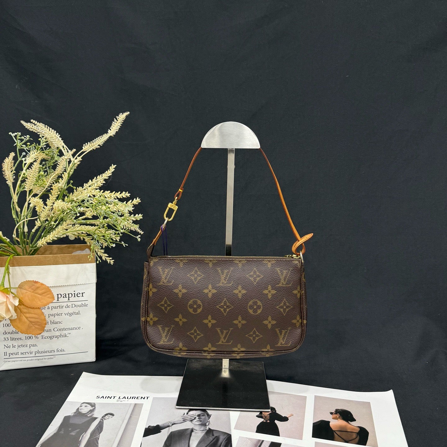 Louis Vuitton - Pochette Accessoires - Monogram coated canvas with natural cowhide leather trim - Brown - (Mini)