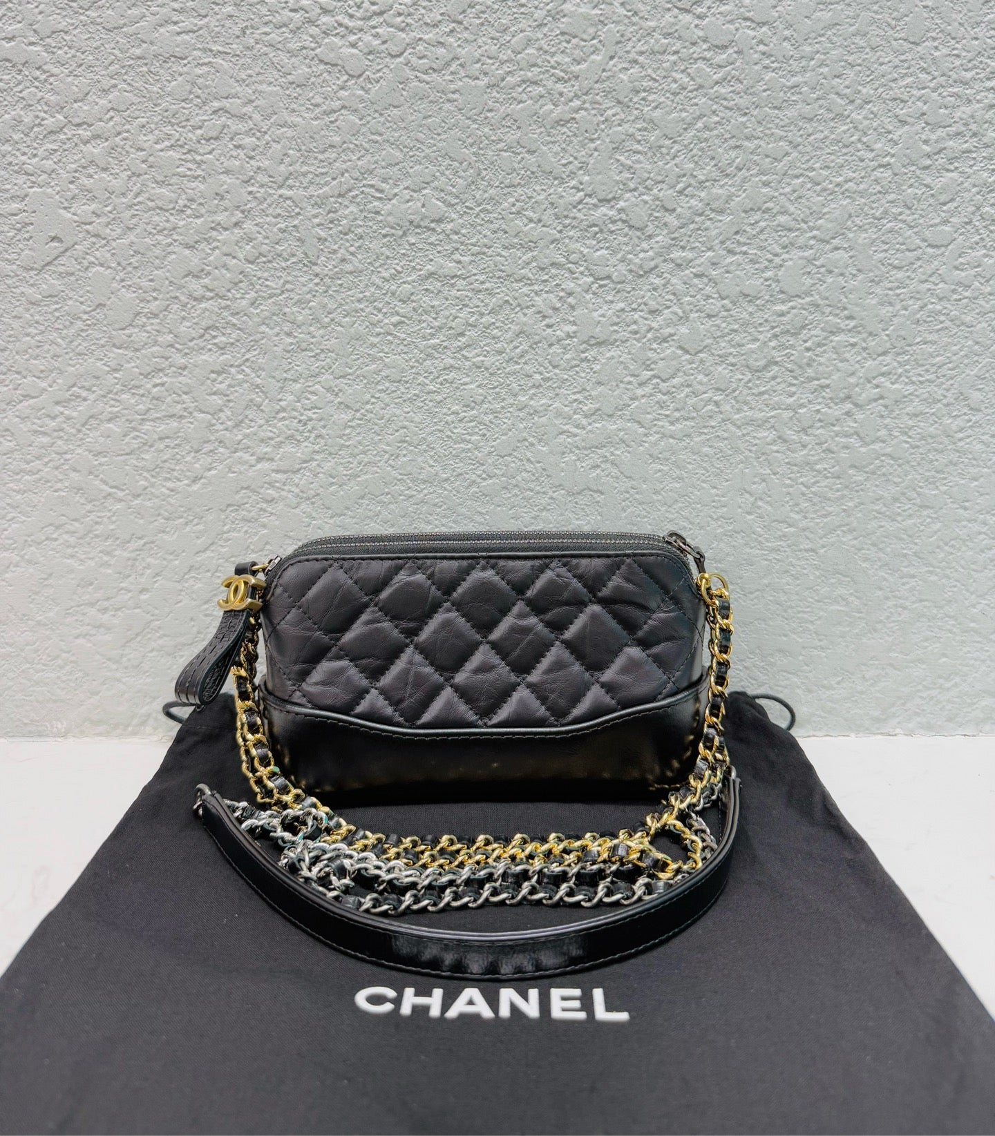 Chanel - Gabrielle Hobo Pouch Mini - Calfskin leather - Black with mixed-tone hardware - (mini)