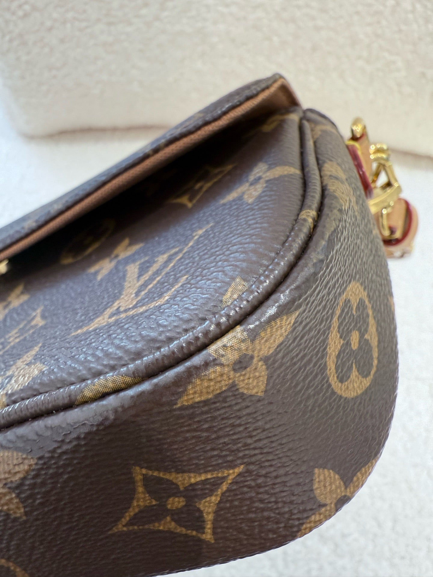 Louis Vuitton - Ivy - Monogram coated canvas with Vachetta leather trim - Brown - (Mini)