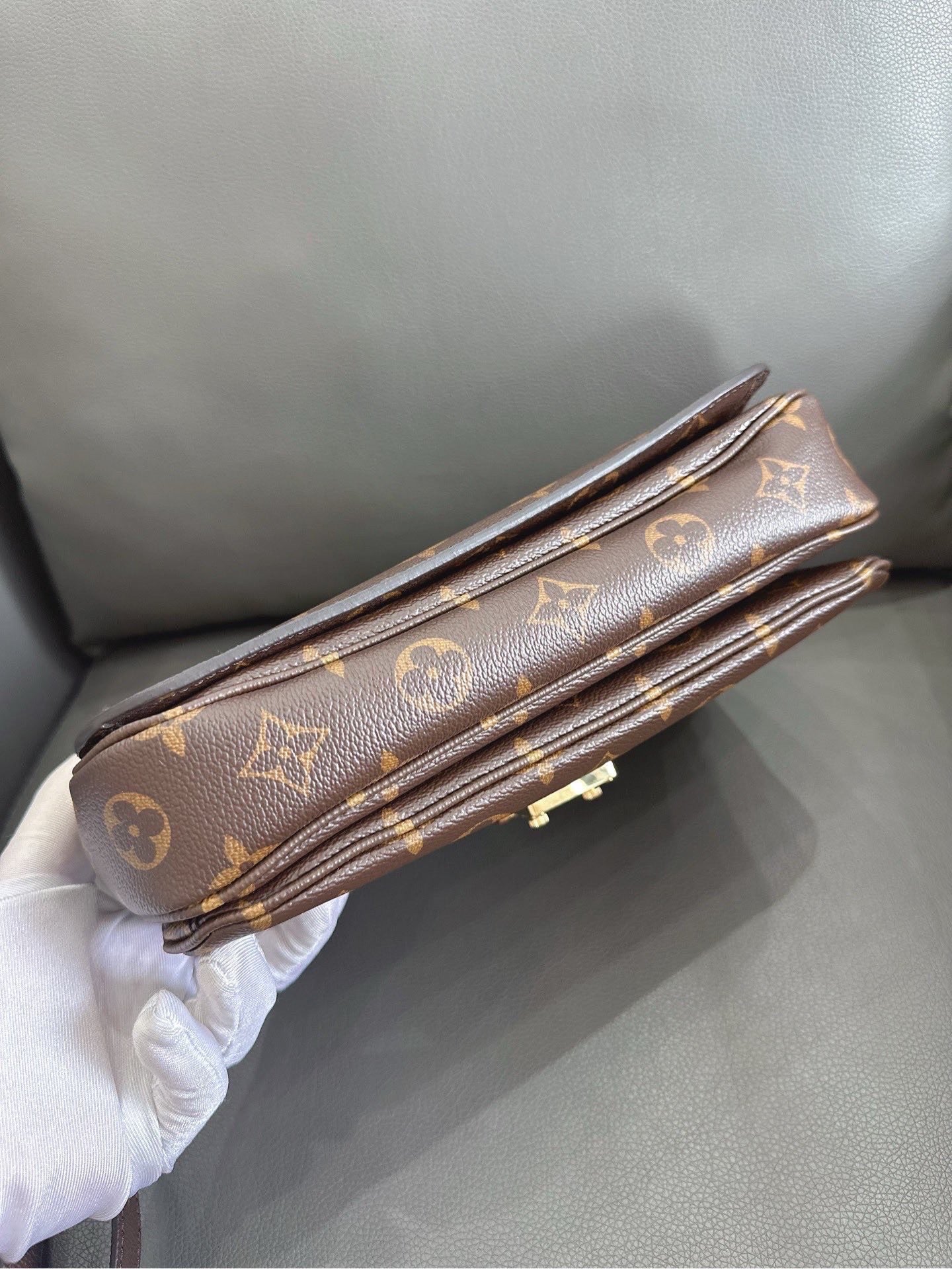 Louis Vuitton - Pochette Métis - Monogram coated canvas with natural cowhide leather trim - Brown - (medium)