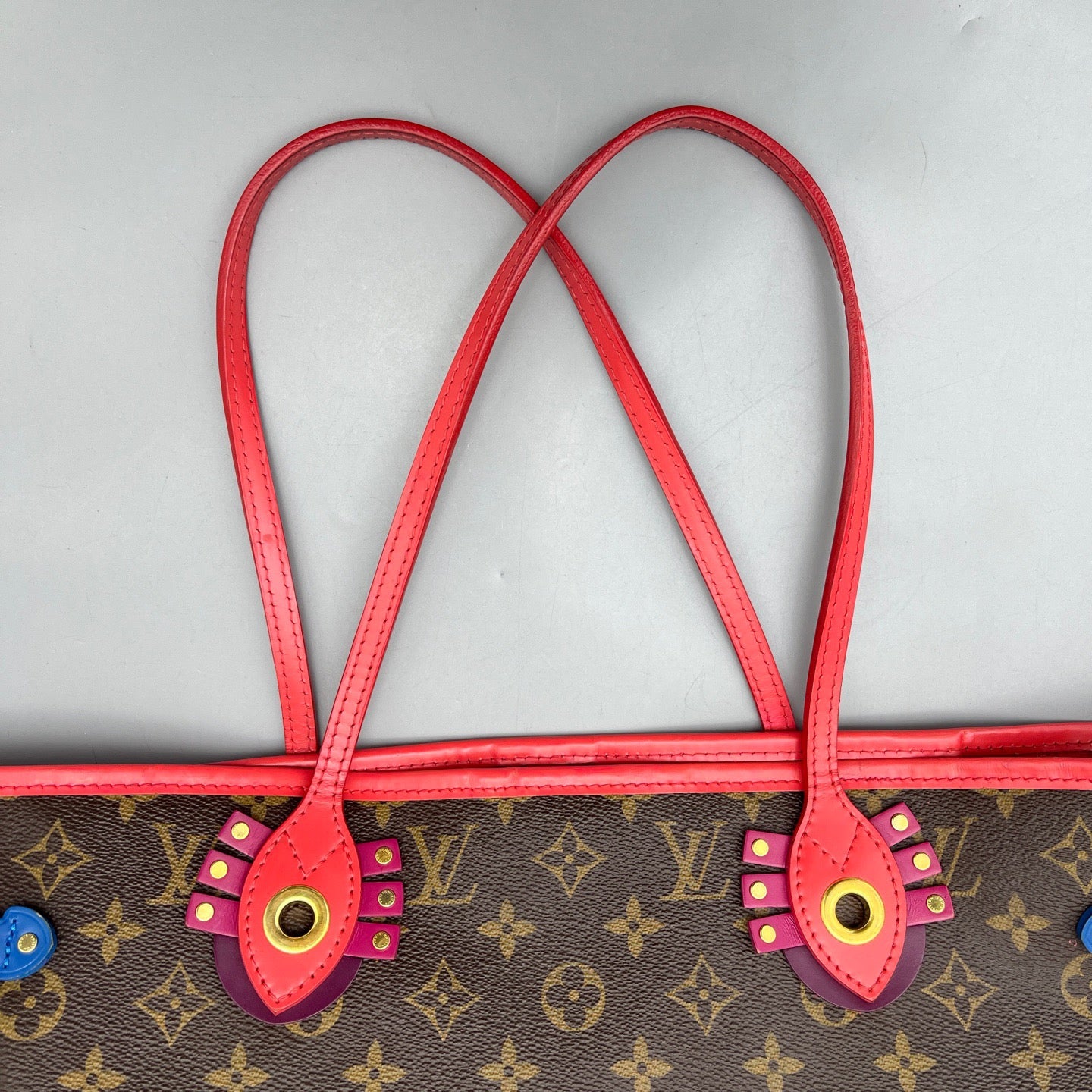 Louis Vuitton - Neverfull MM Monogram Totem - Monogram coated canvas with leather trim - Multicolour - (medium)