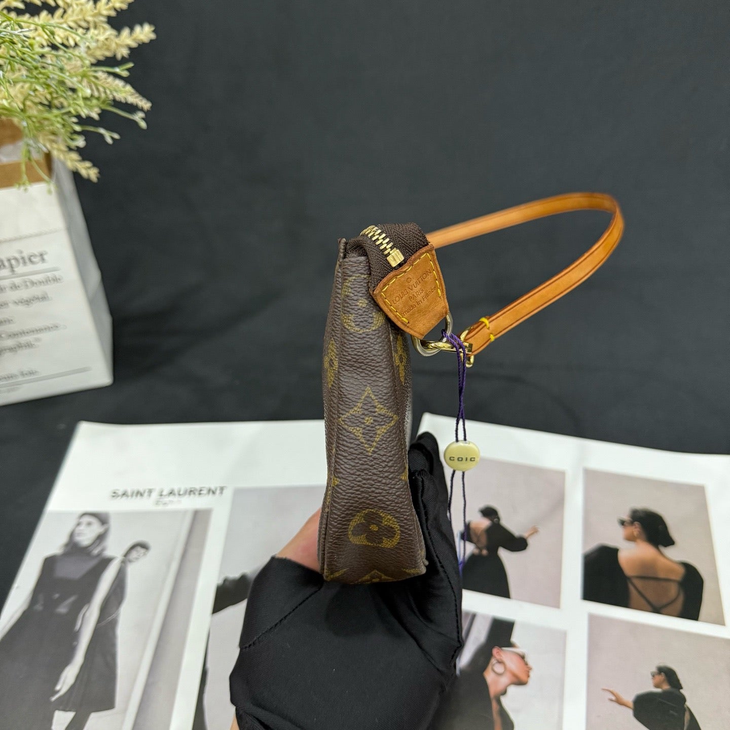 Louis Vuitton - Pochette Accessoires - Monogram coated canvas with natural cowhide leather trim - Brown - (Mini)