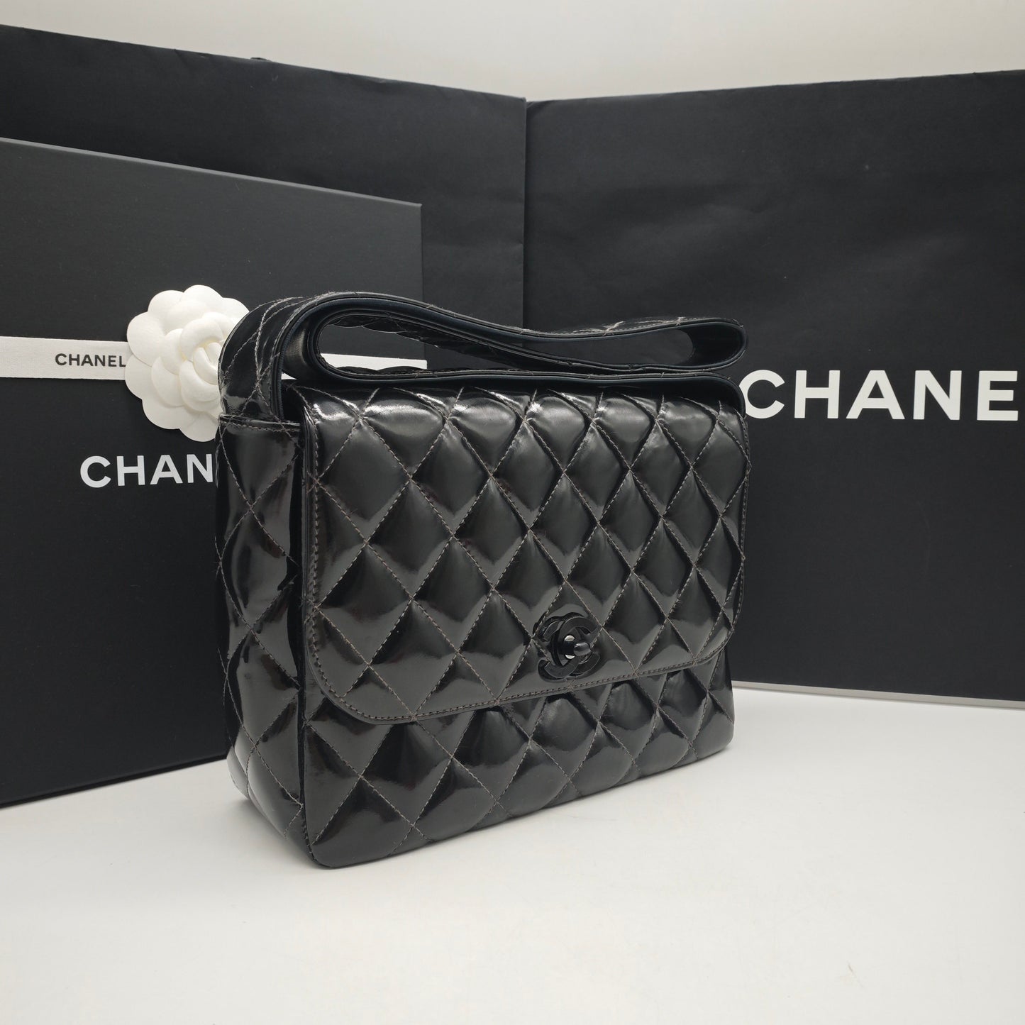 Chanel - Vintage Camera Shoulder Bag - Patent leather - Black - (small)