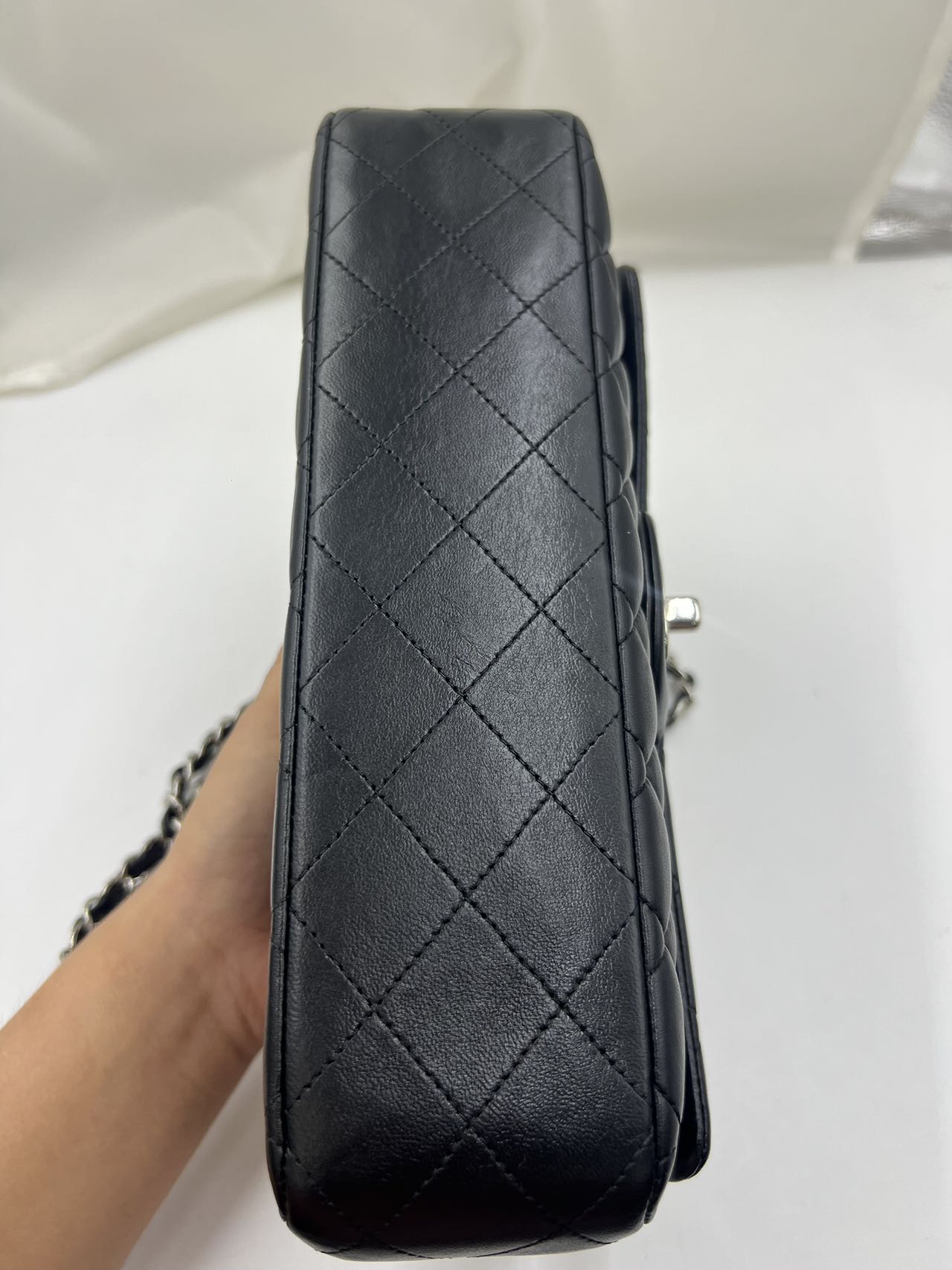 Chanel - Classic Flap - Lambskin leather - Black - (Medium)