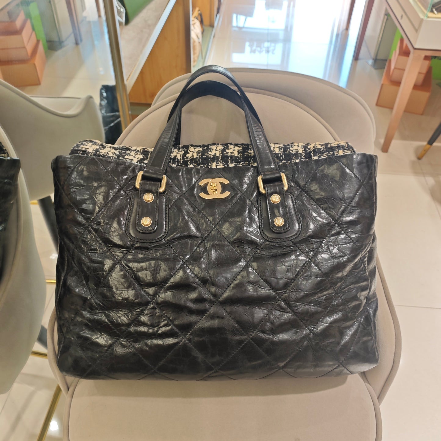 Chanel - Quilted Waxed Leather and Tweed Shopping Tote - Waxed leather and tweed - Black - (Large)