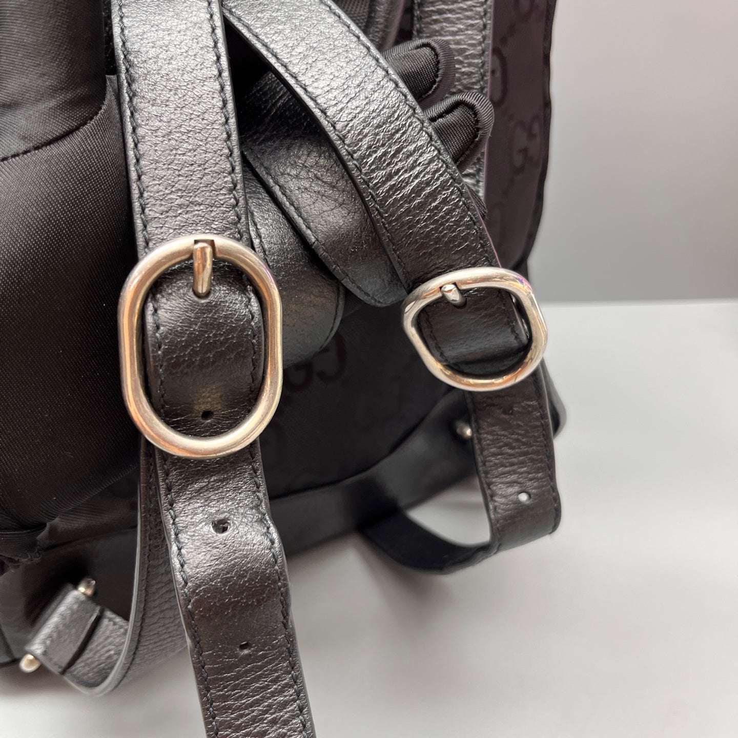 Gucci - GG Canvas Drawstring Backpack - GG Monogram Canvas with Leather Trim - Black - (medium)