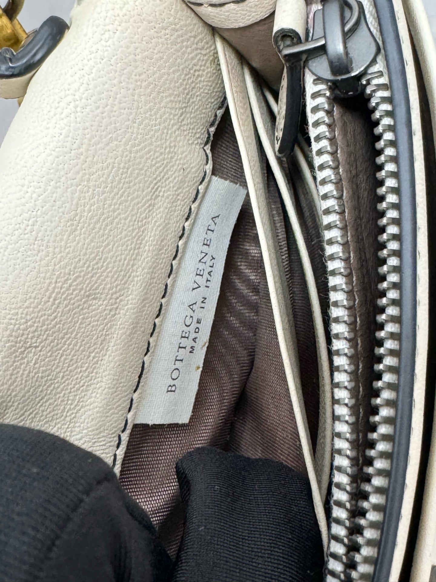Bottega Veneta - Intrecciato Mirror Studs Wallet on Chain - Leather - White - (mini)