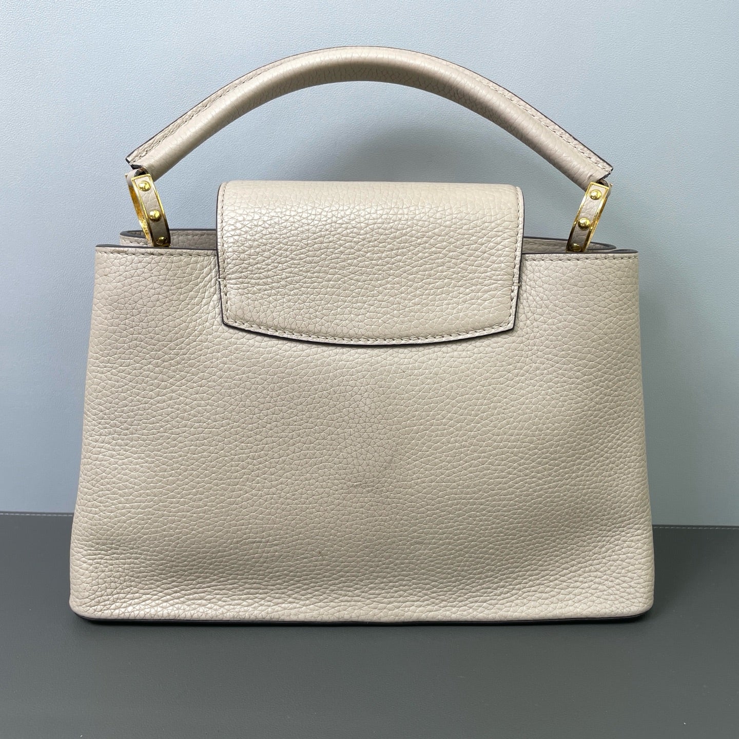 Louis Vuitton - Capucines - Leather - Grey - (medium)