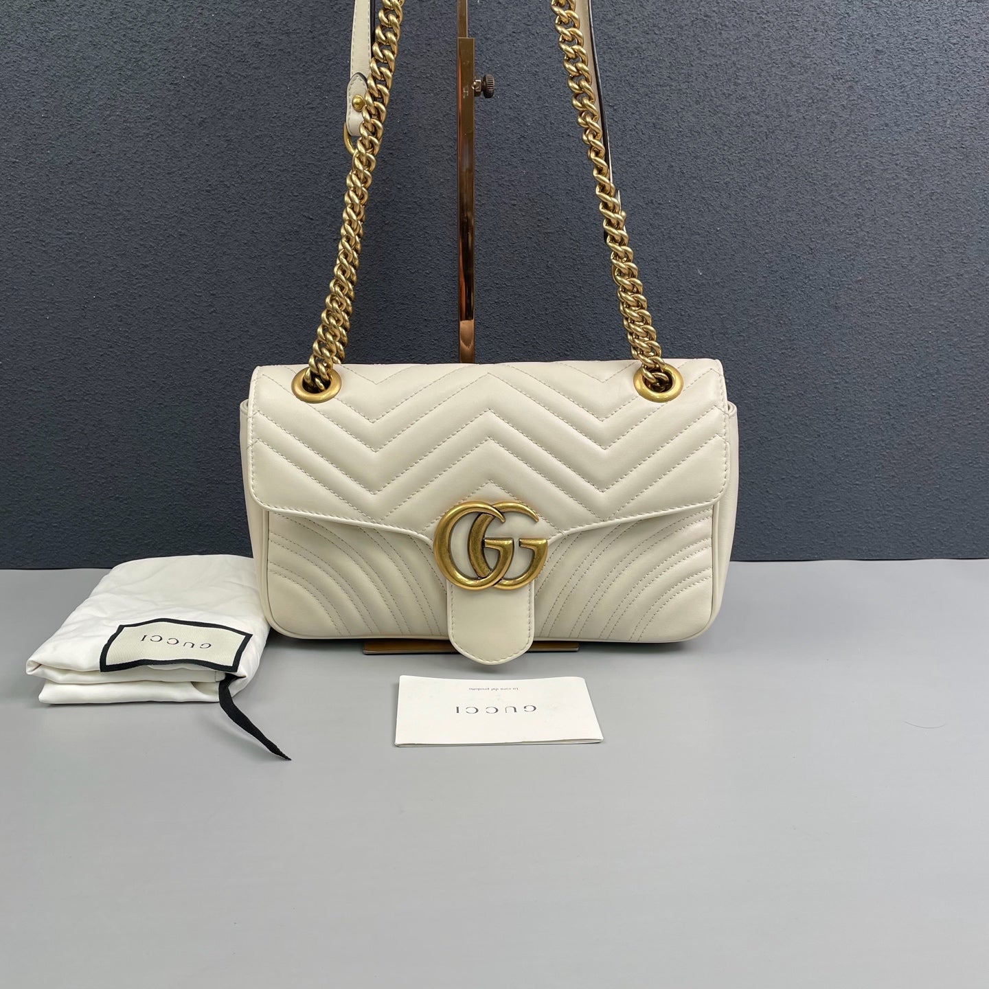 Gucci - GG Marmont Matelassé Shoulder Bag - Leather - White - (Medium)