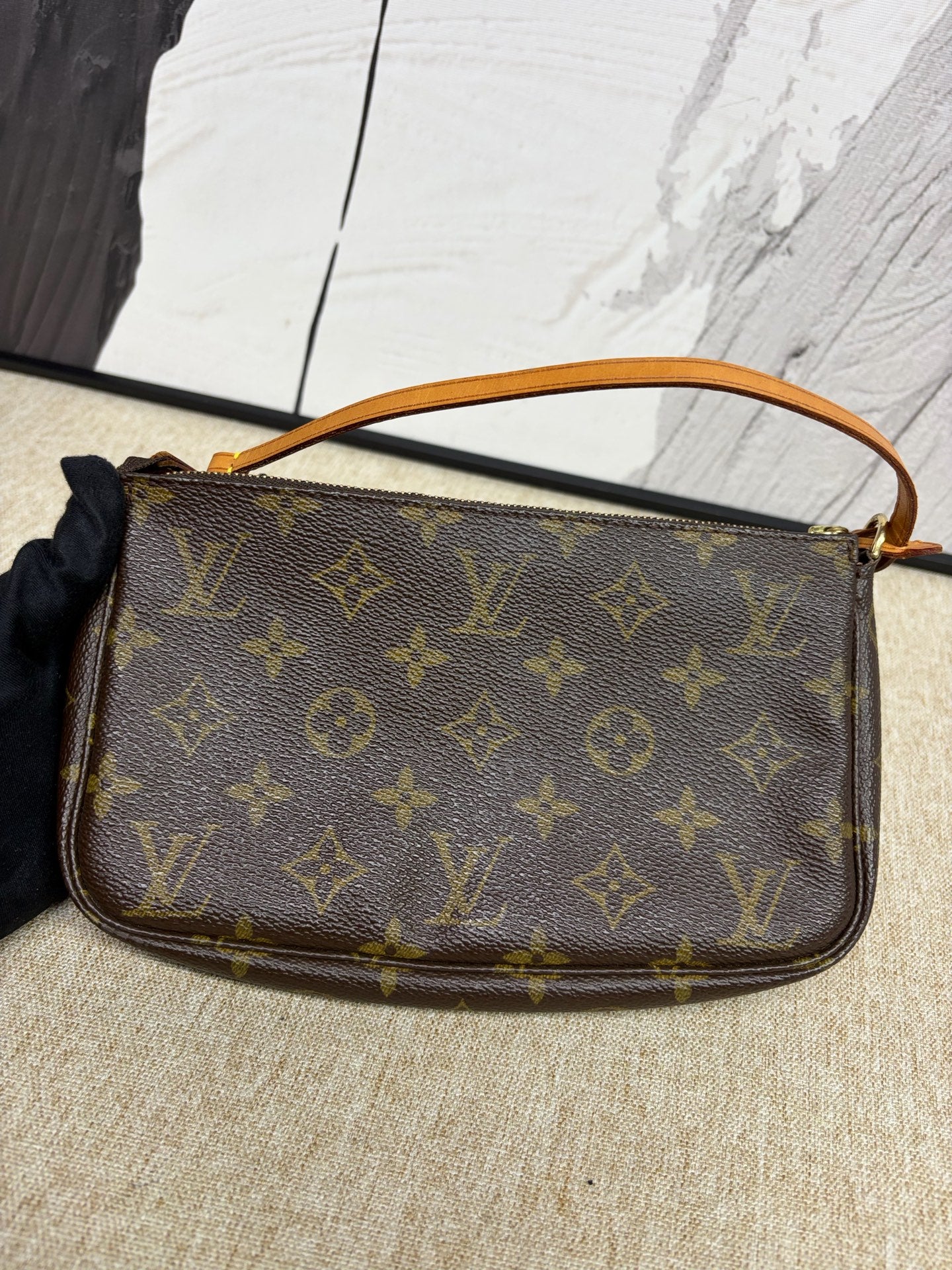Louis Vuitton - Pochette Accessoires - Monogram coated canvas with Vachetta leather trim - Brown - (mini)