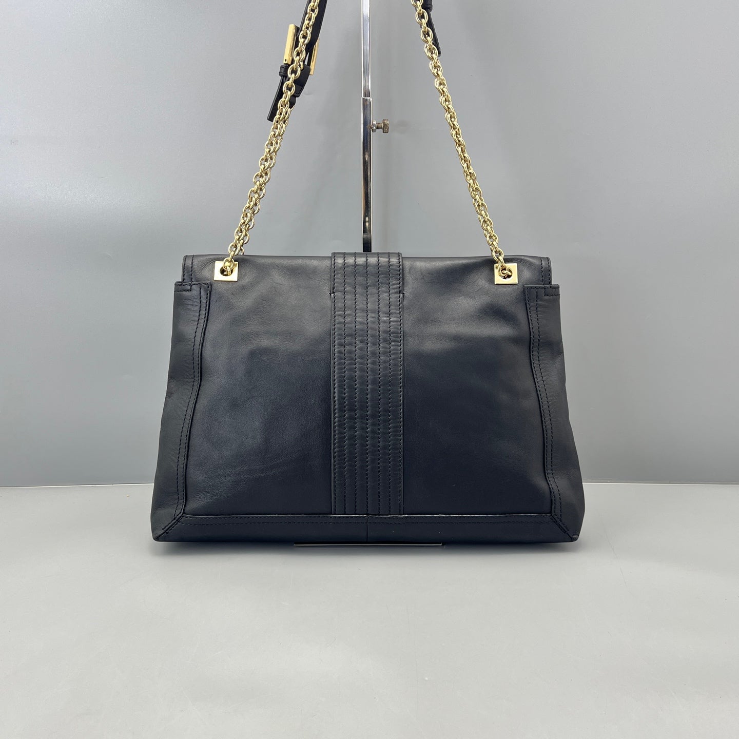 Fendi - Baguette Chain Bag - Leather - Black - (Large)