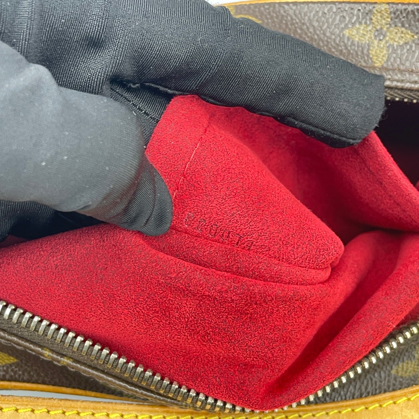 Louis Vuitton - Pochette Croissant - Monogram coated canvas with Vachetta leather trim - Brown - (Small)