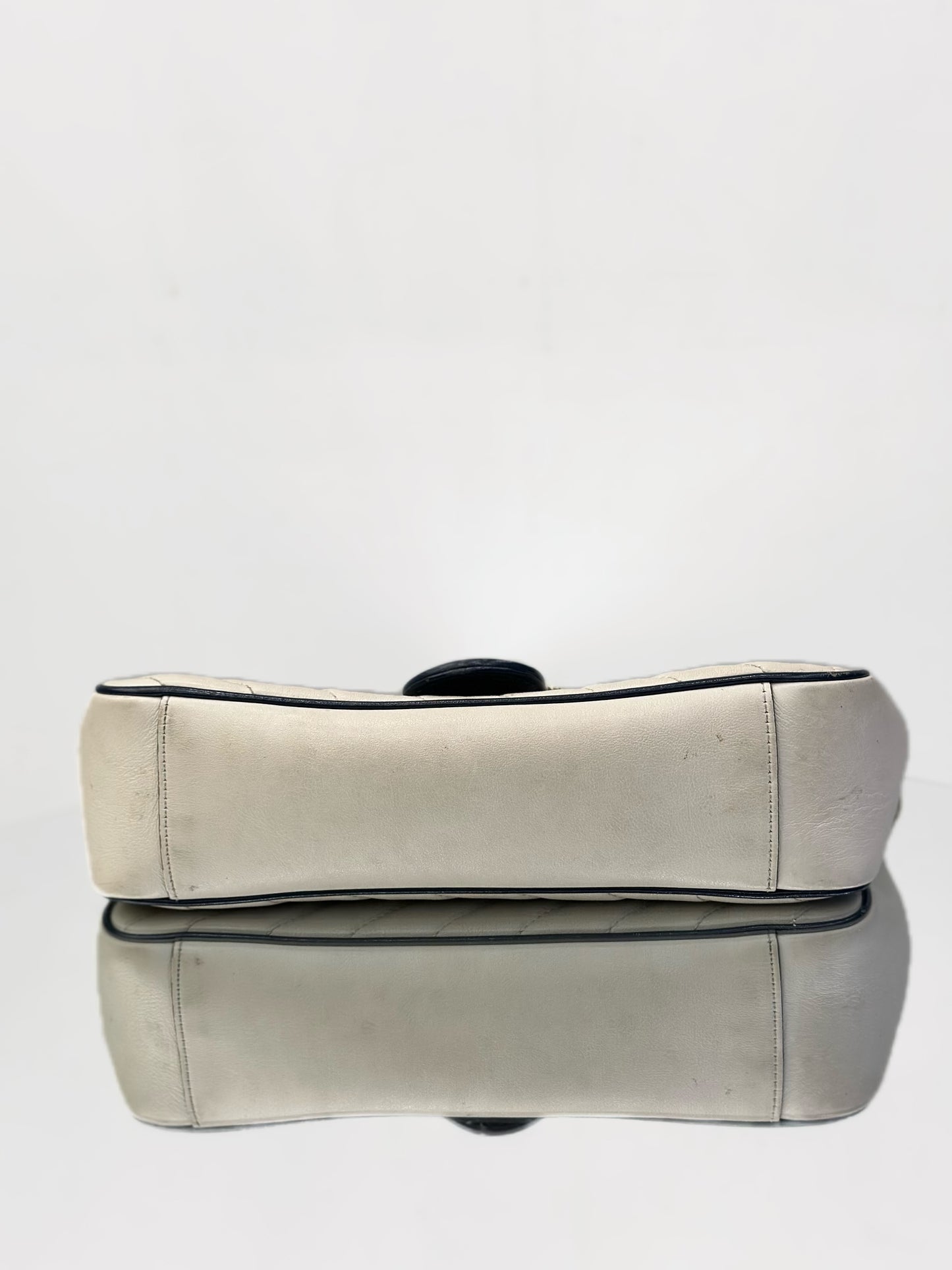 Gucci - GG Marmont Matelassé Shoulder Bag - Leather - White - (medium)