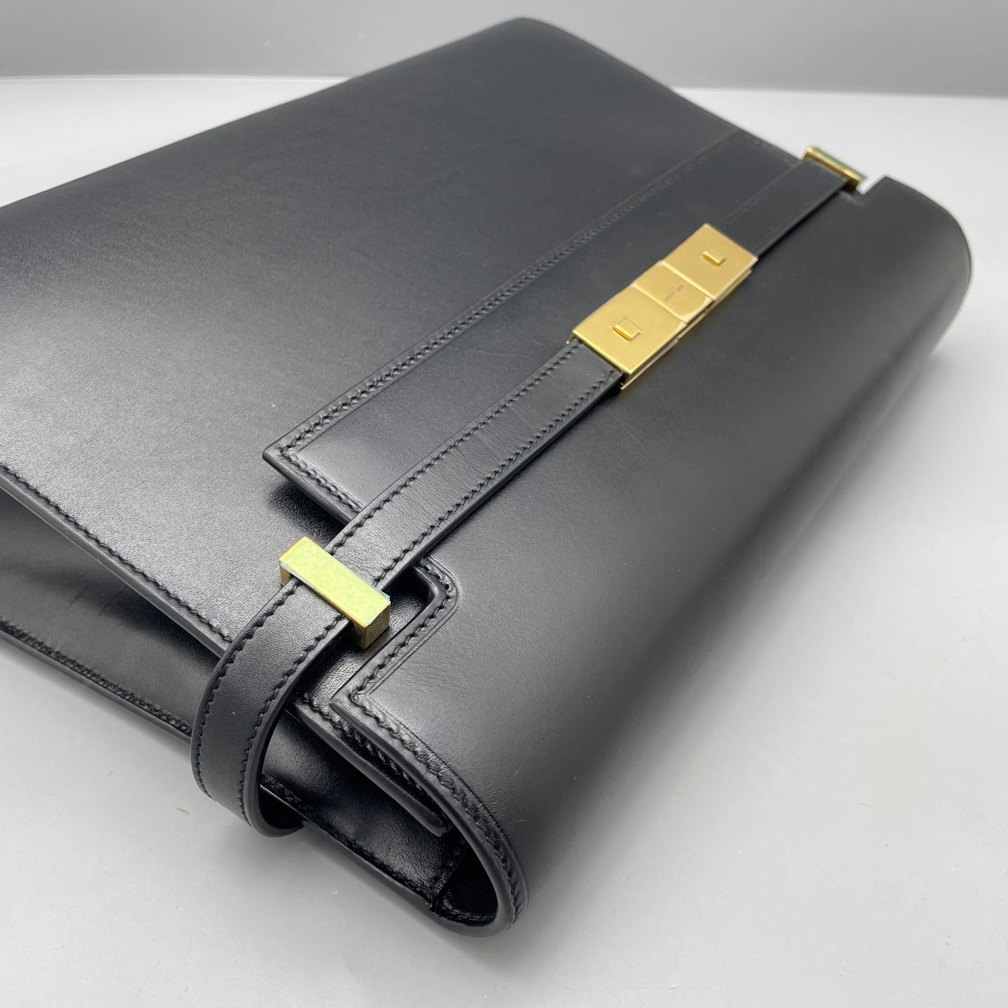 Saint Laurent - Manhattan - Smooth calfskin leather - Black - (medium)