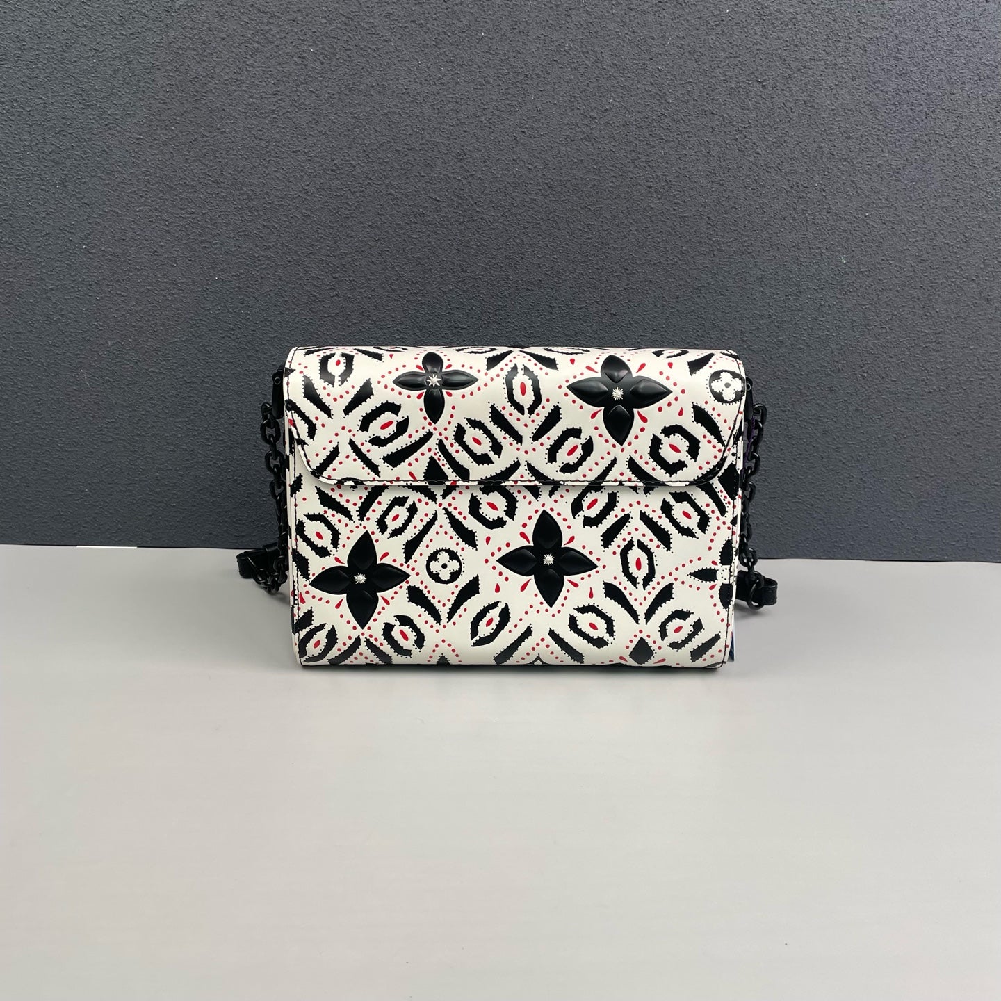 Louis Vuitton - Twist Chain Bag - Leather - White - (Medium)