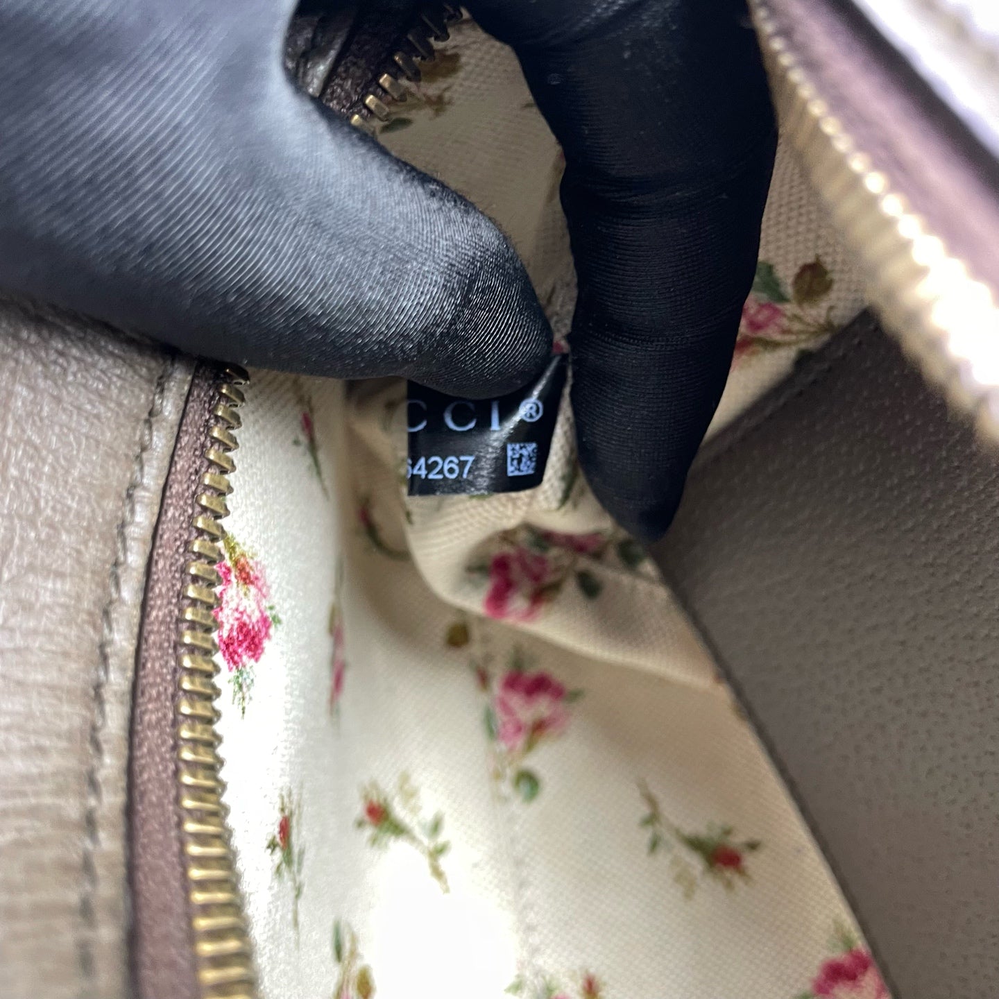 Gucci - Neo Vintage GG Supreme Camera Bag with Tiger Head - GG Supreme coated canvas with brown leather trim - Beige - (Small)