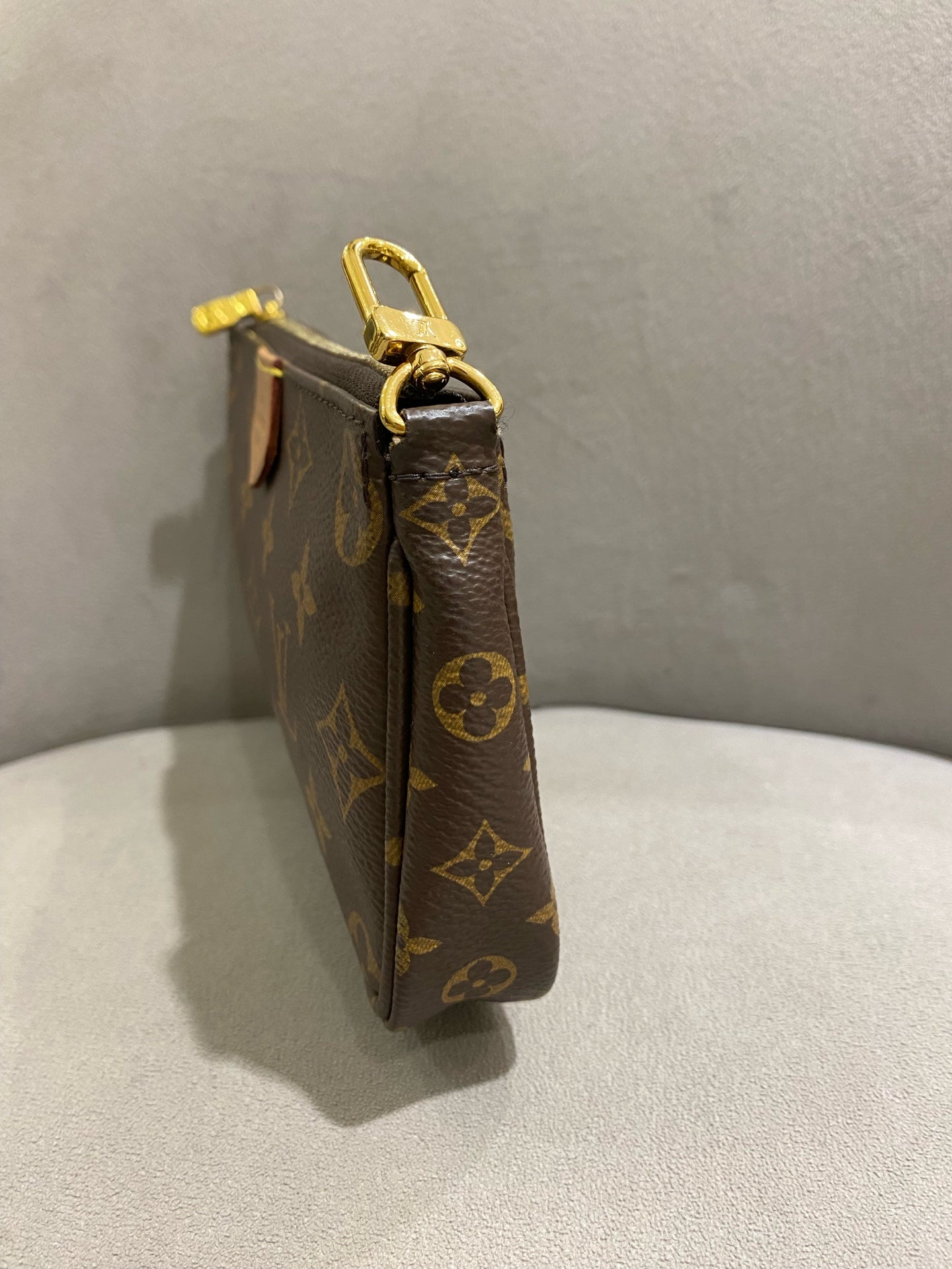 Louis Vuitton - Multi Pochette Accessoires - Monogram coated canvas with natural cowhide leather trim and fabric strap - Brown and Green - (medium)
