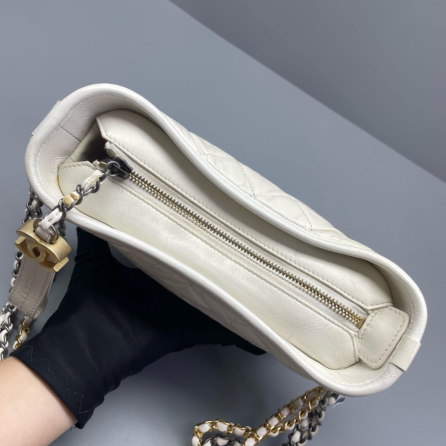 Chanel - Gabrielle Hobo Bag (Small) - Leather - White - (Small)